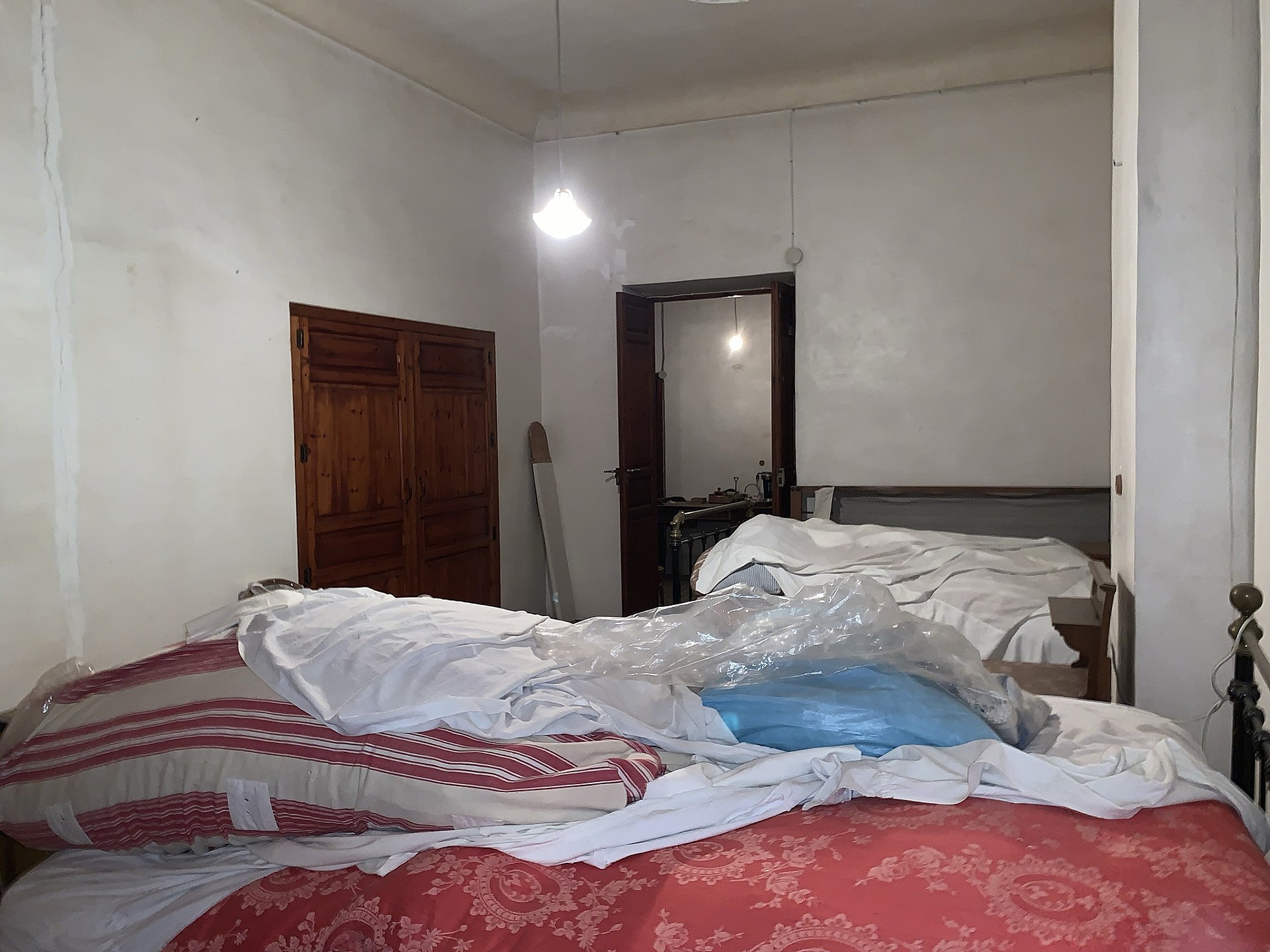 Resale - 7 Bedroom 1 Bathroom Townhouse in Agost -  - Alicante