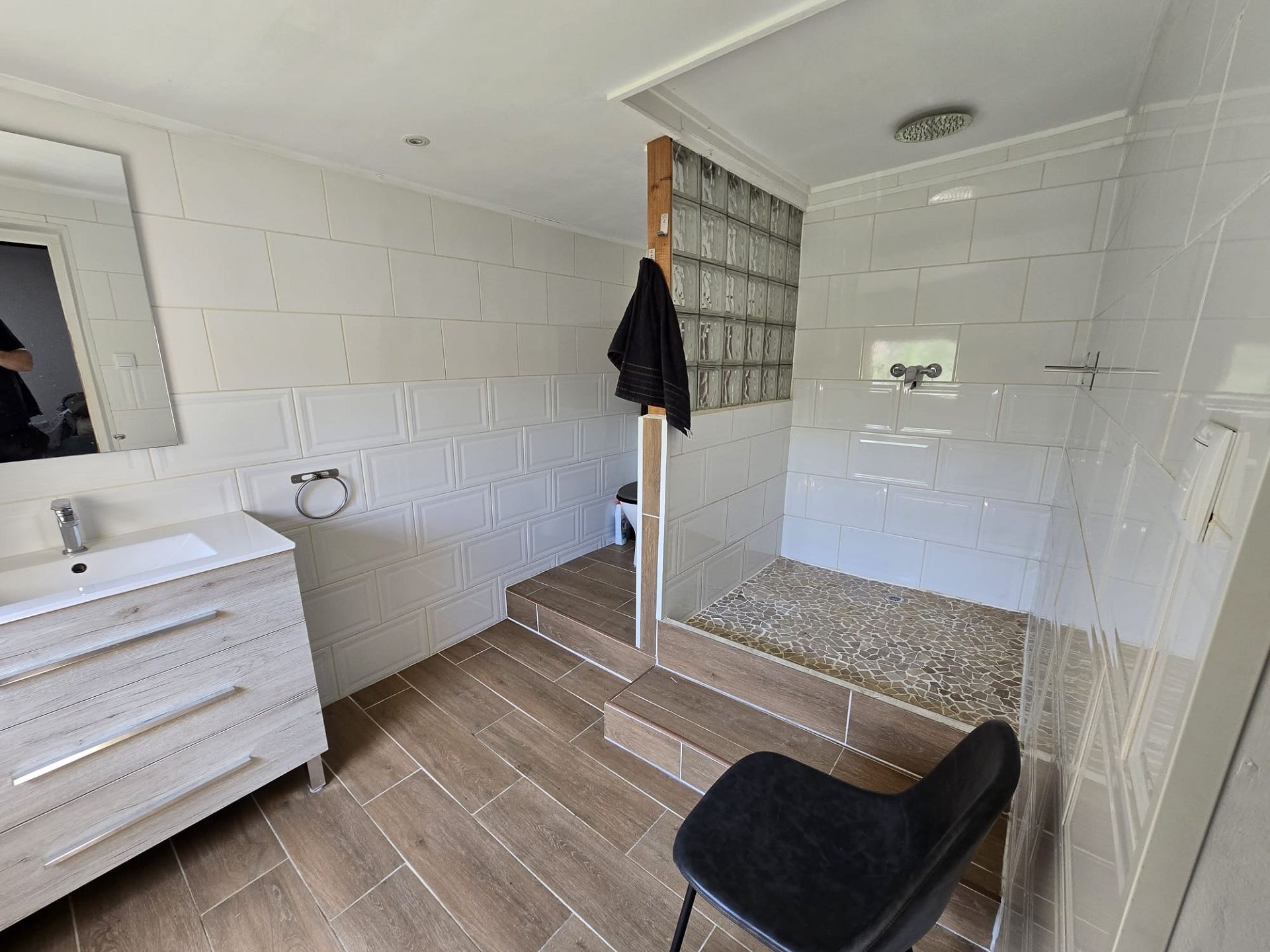 Resale - 6 Bedroom 3 Bathroom Villa in Sax -  - Alicante