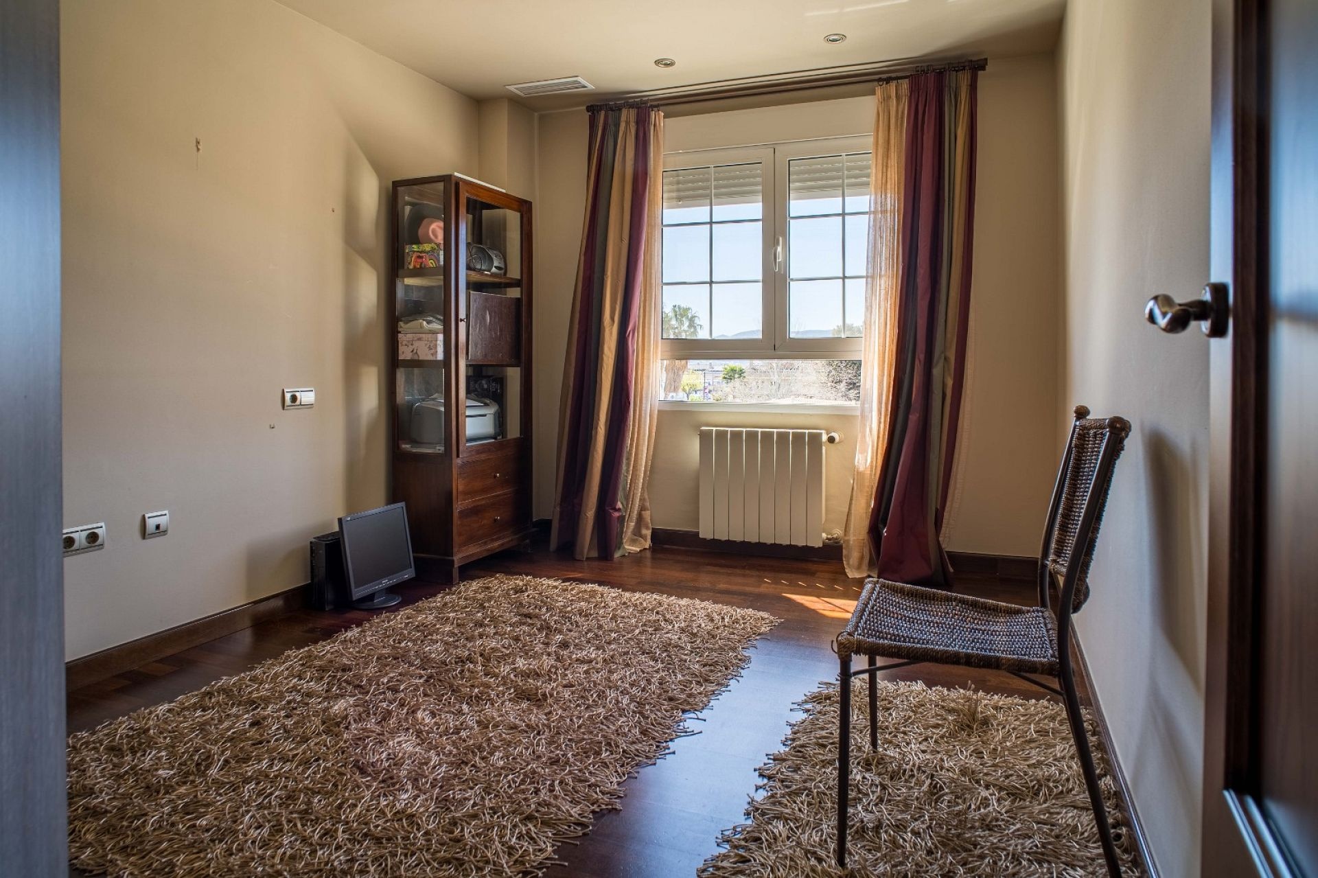 Resale - 3 Bedroom 2 Bathroom Villa in Elda -  - Alicante