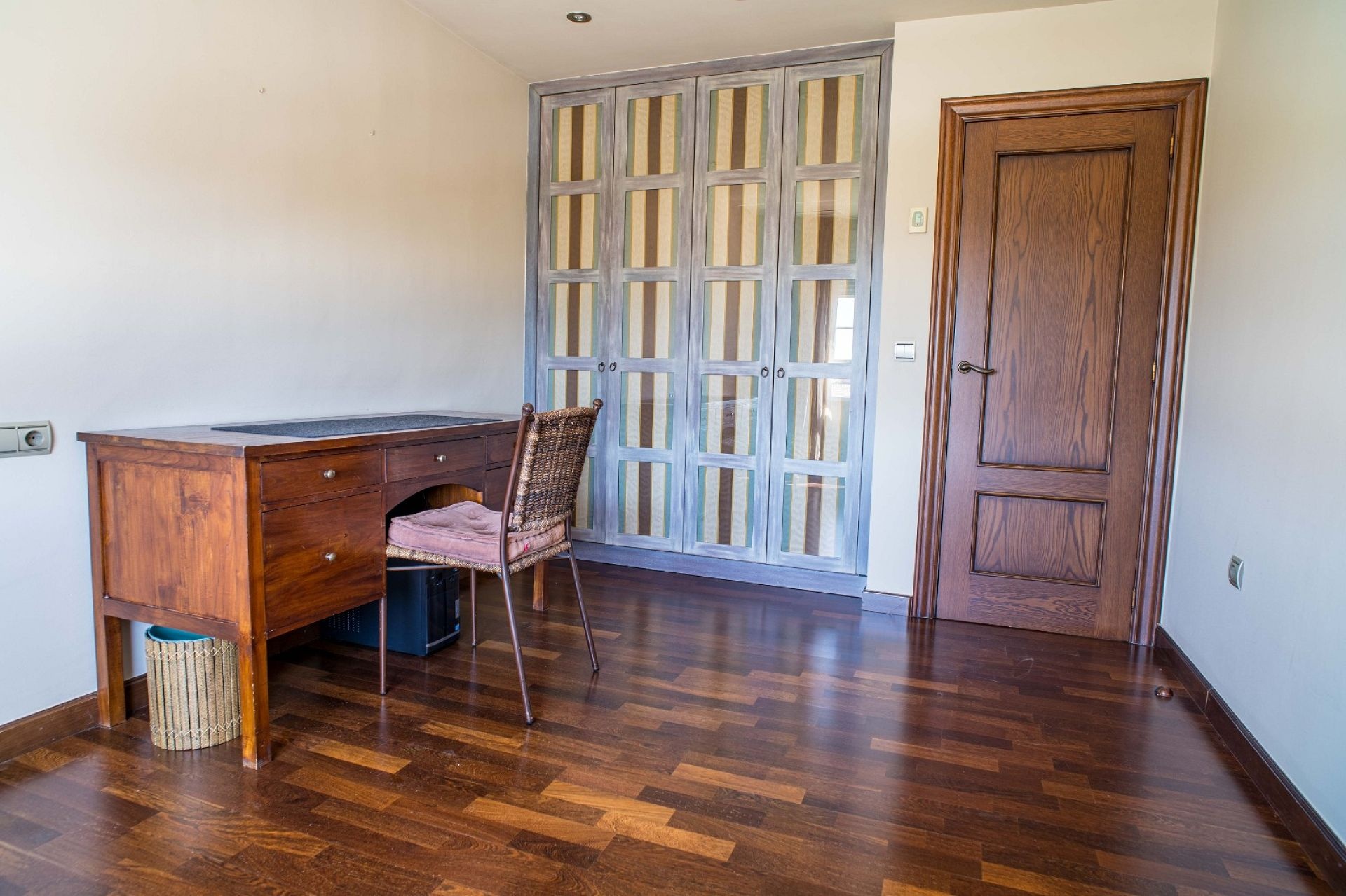 Resale - 3 Bedroom 2 Bathroom Villa in Elda -  - Alicante