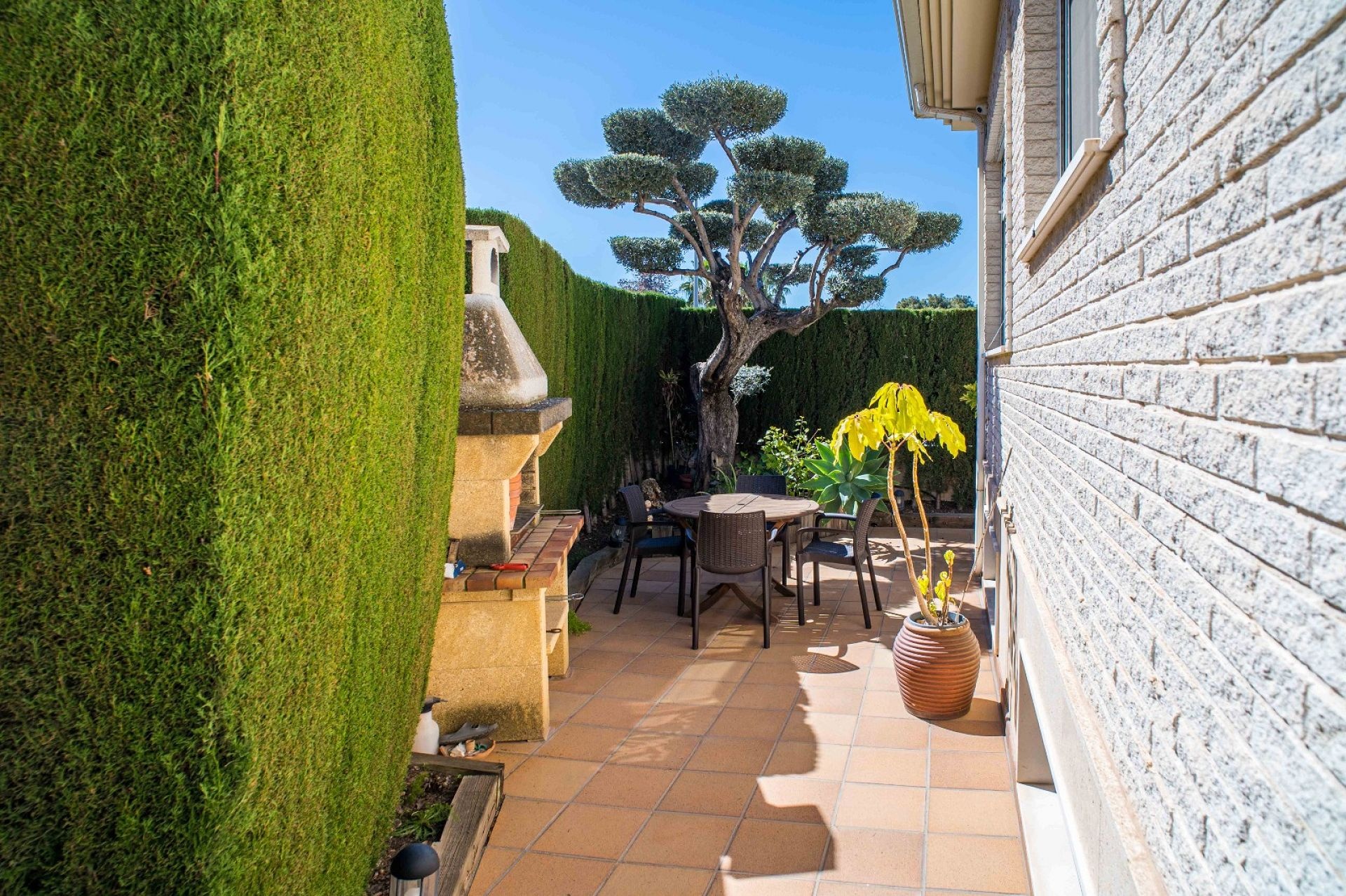 Resale - 3 Bedroom 2 Bathroom Villa in Elda -  - Alicante