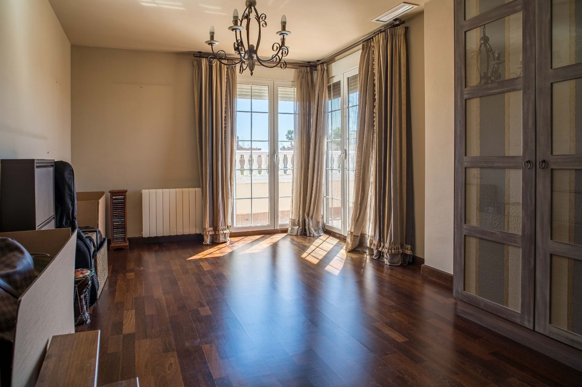 Resale - 3 Bedroom 2 Bathroom Villa in Elda -  - Alicante