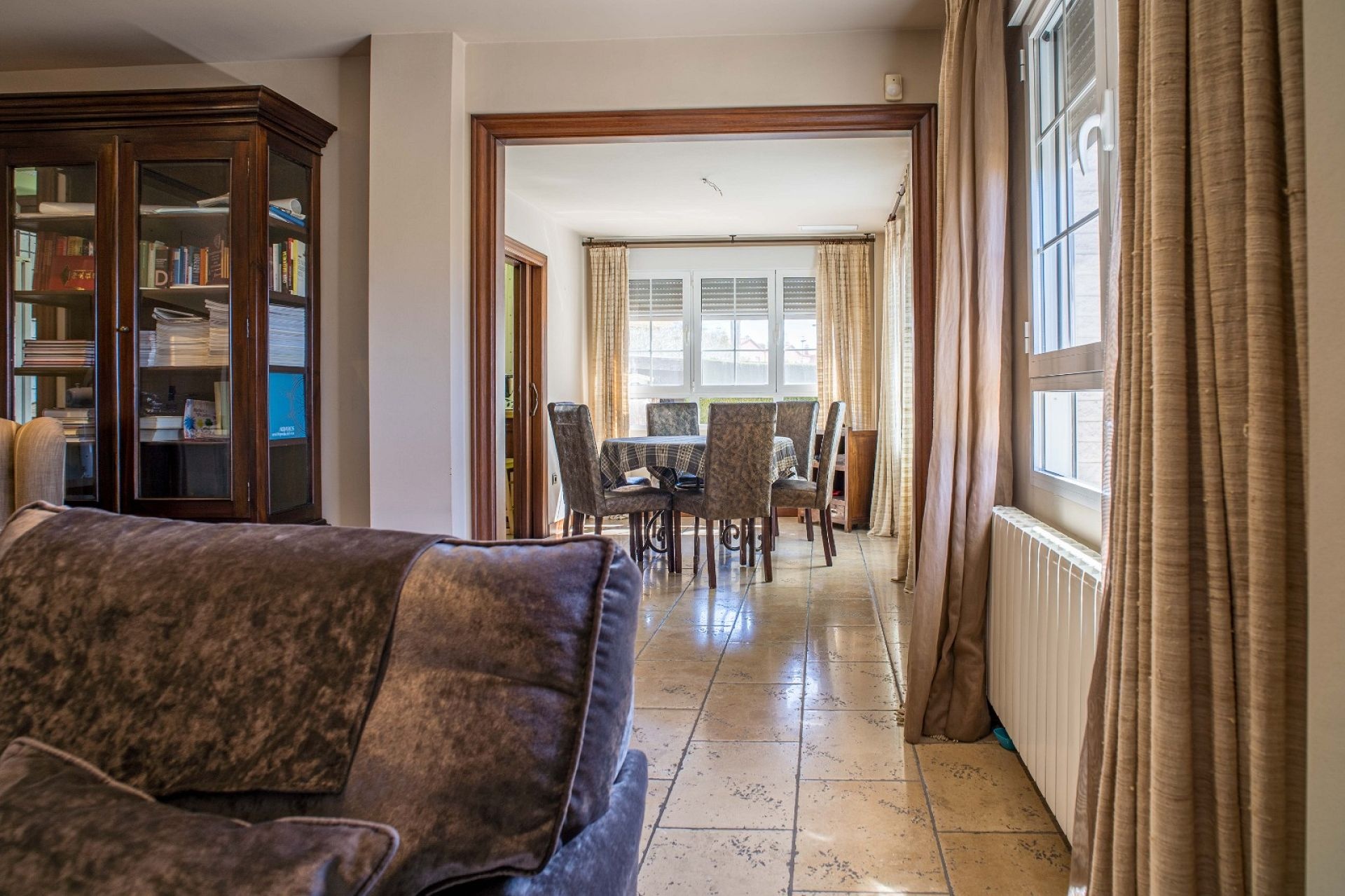 Resale - 3 Bedroom 2 Bathroom Villa in Elda -  - Alicante