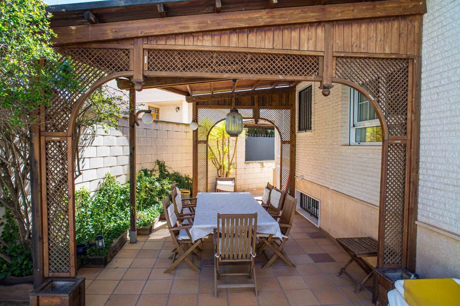 Resale - 3 Bedroom 2 Bathroom Villa in Elda -  - Alicante