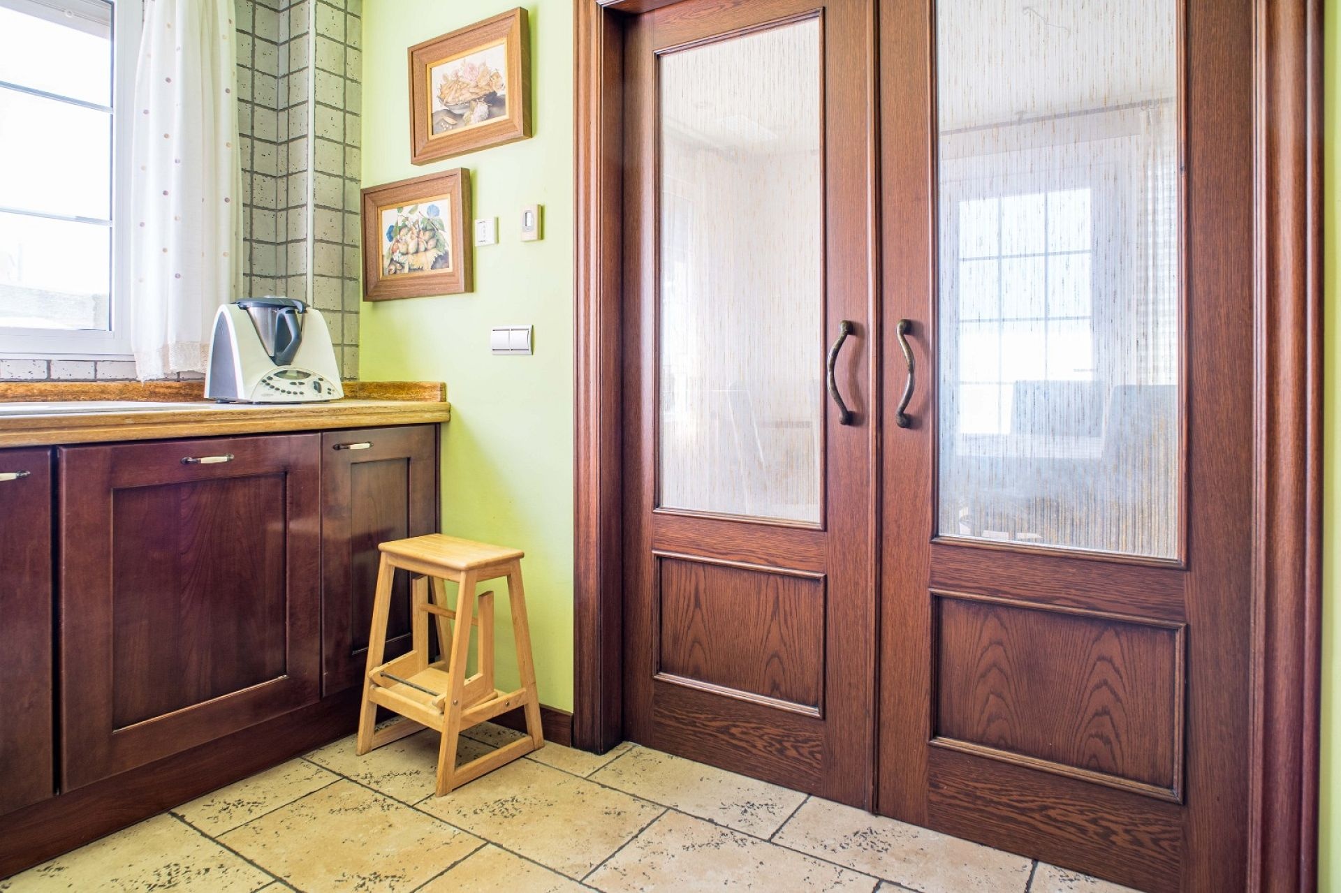 Resale - 3 Bedroom 2 Bathroom Villa in Elda -  - Alicante