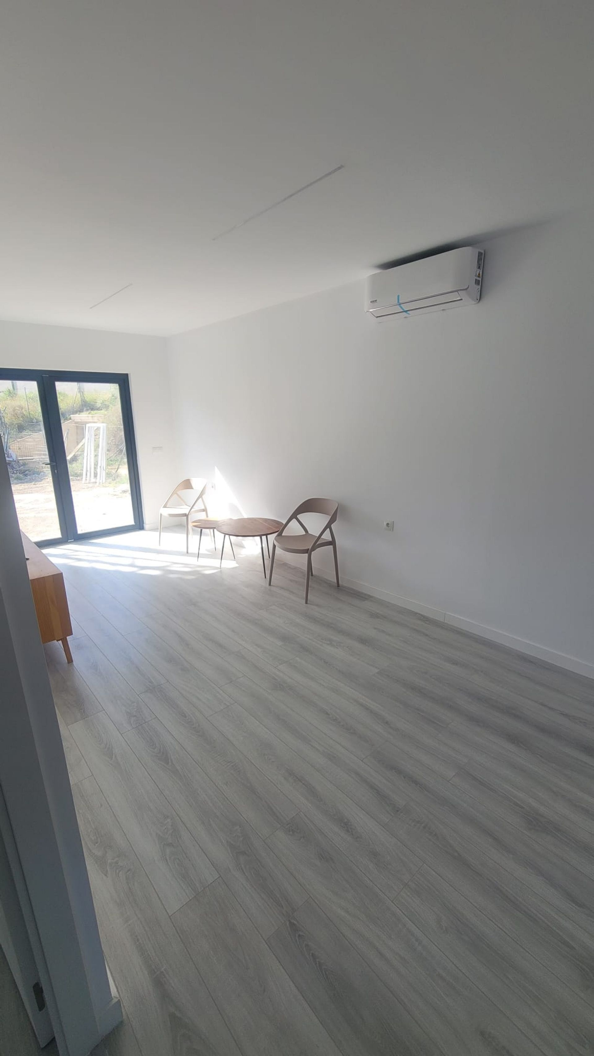 Resale - 3 Bedroom 2 Bathroom Villa in Salinas -  - Alicante
