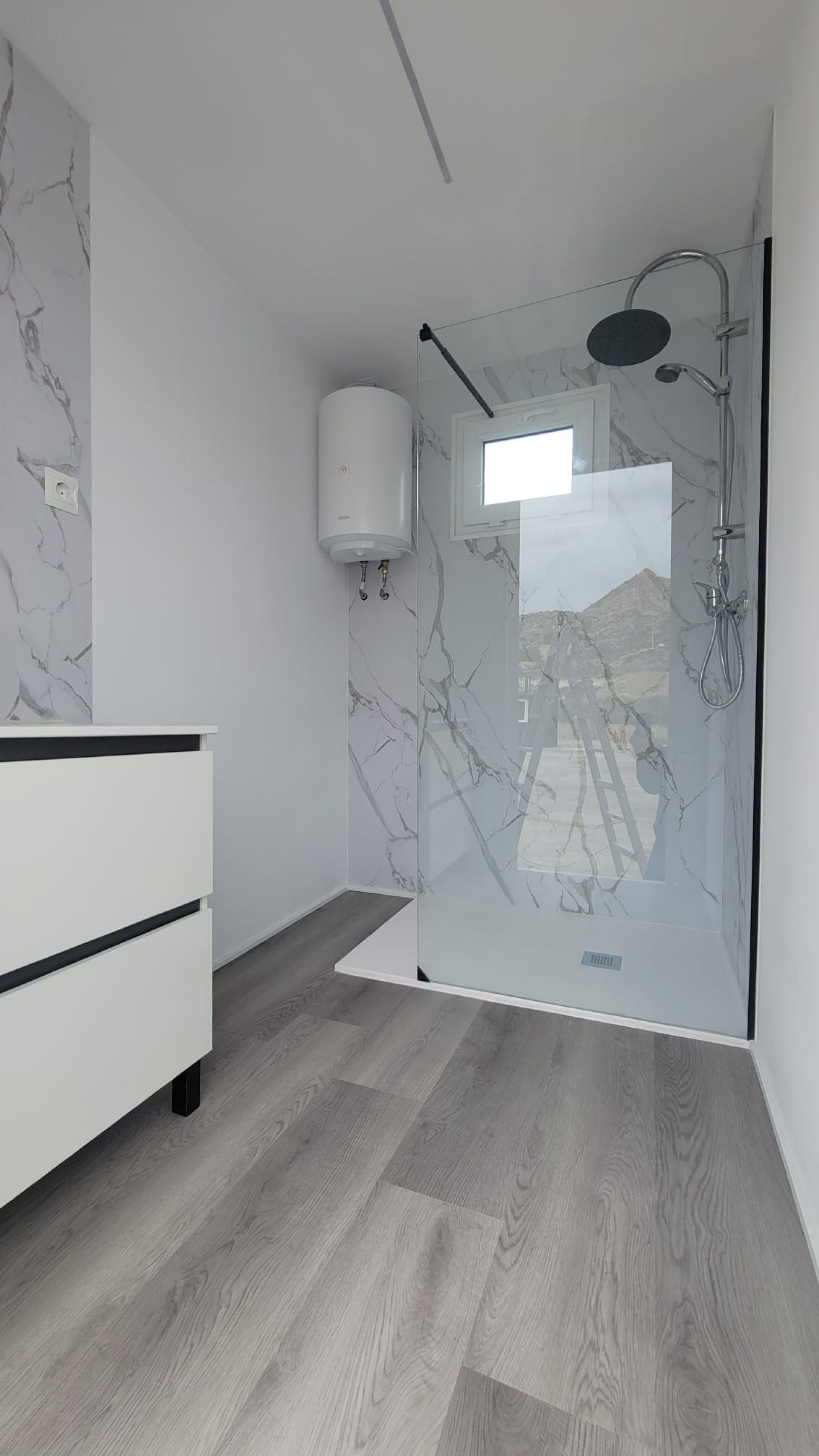 Resale - 3 Bedroom 2 Bathroom Villa in Salinas -  - Alicante
