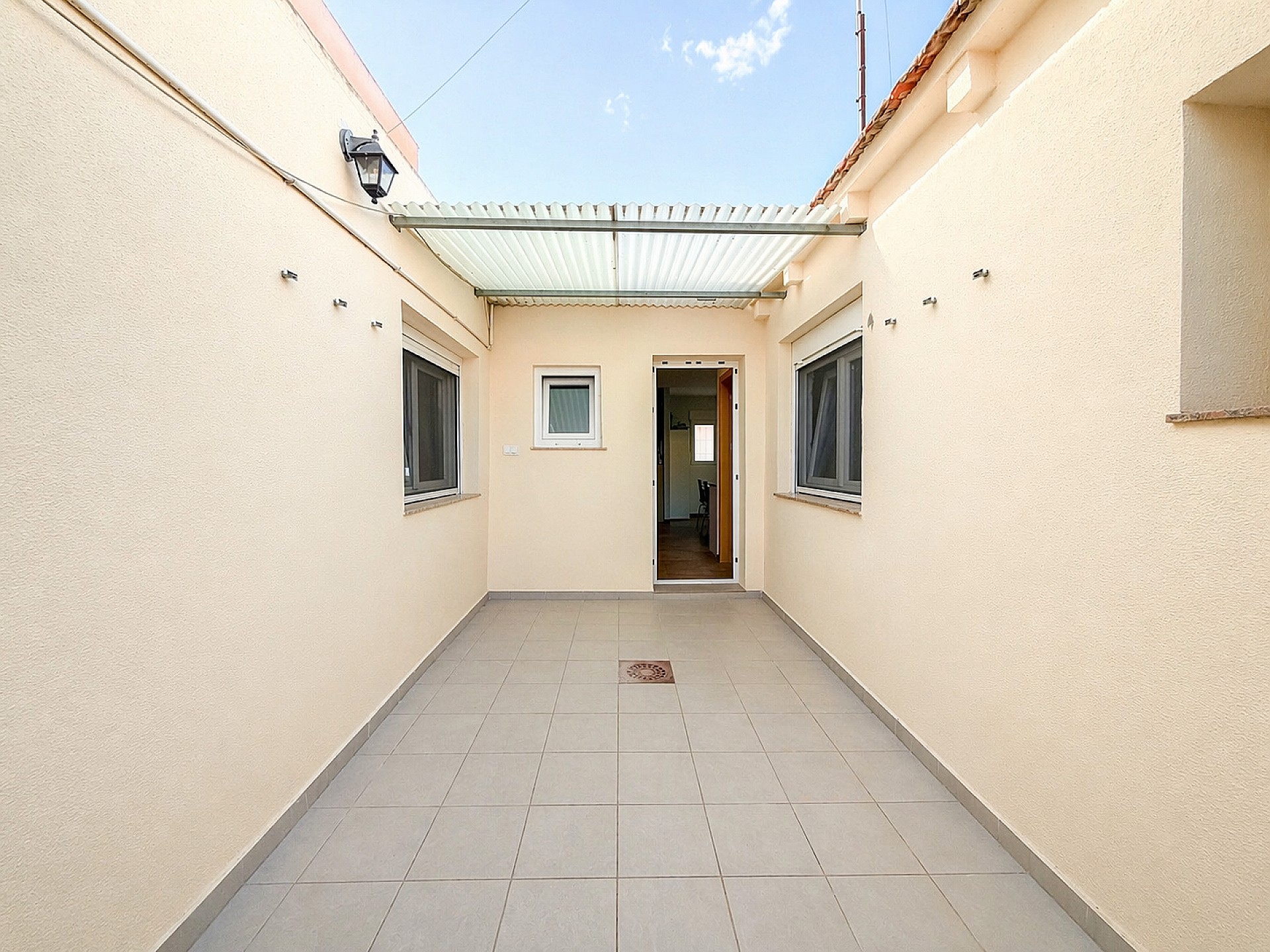Resale - 2 Bedroom 2 Bathroom Townhouse in Elda -  - Alicante