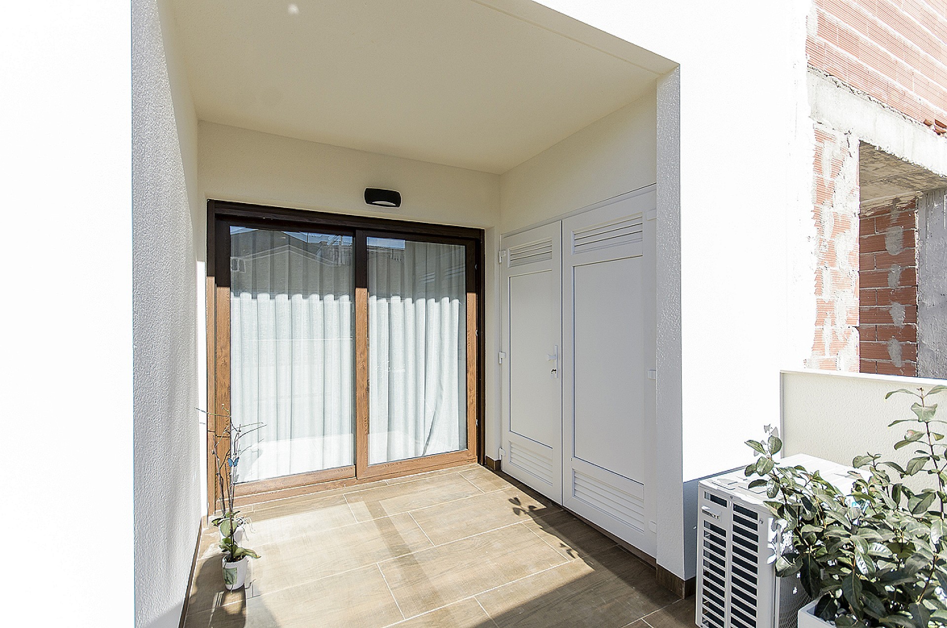 Resale - 2 Bedroom 2 Bathroom Apartment in Torrevieja -  - Alicante