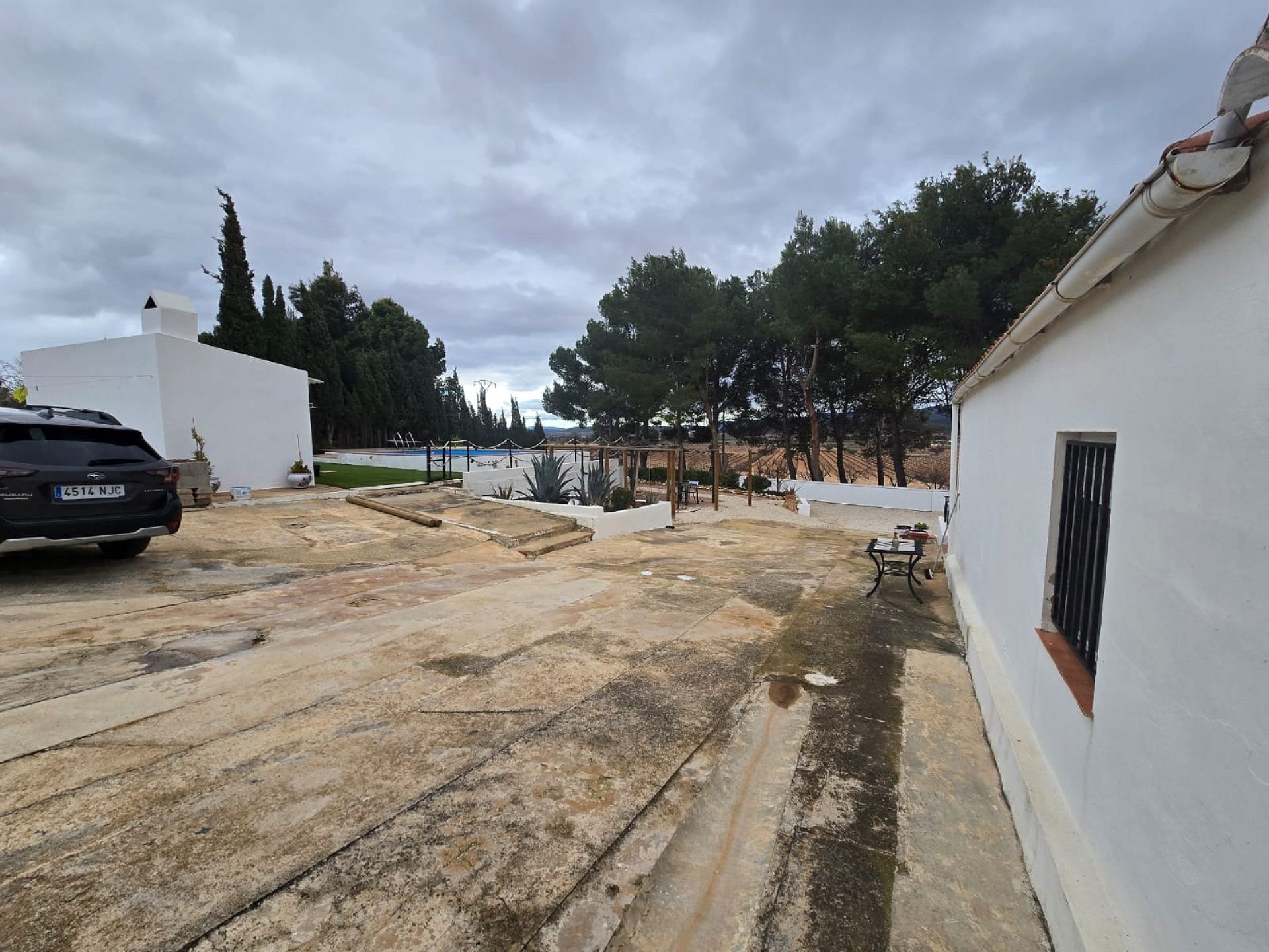 Resale - 4 Bedroom 2 Bathroom Country house in Yecla -  - Murcia