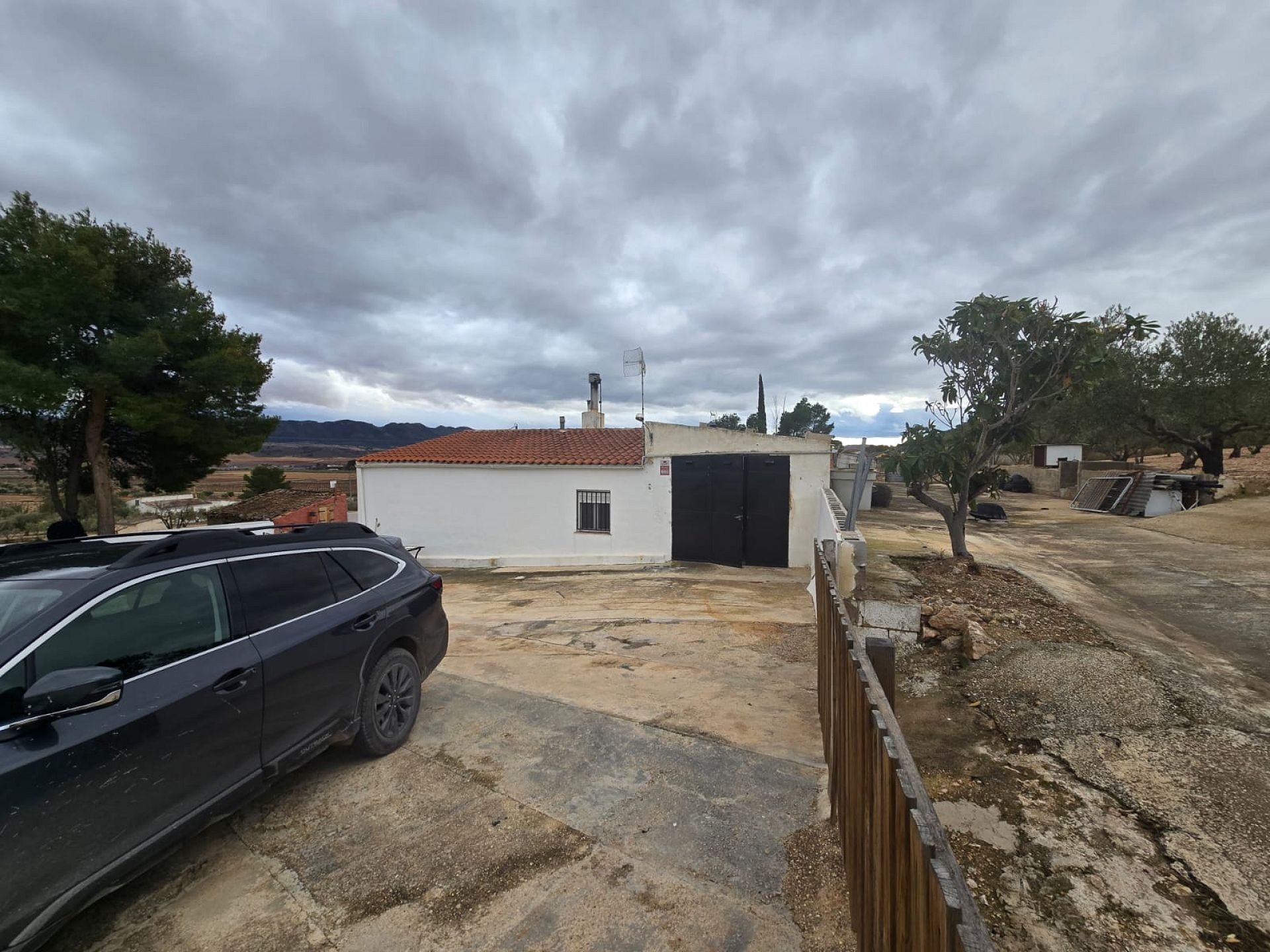 Resale - 4 Bedroom 2 Bathroom Country house in Yecla -  - Murcia