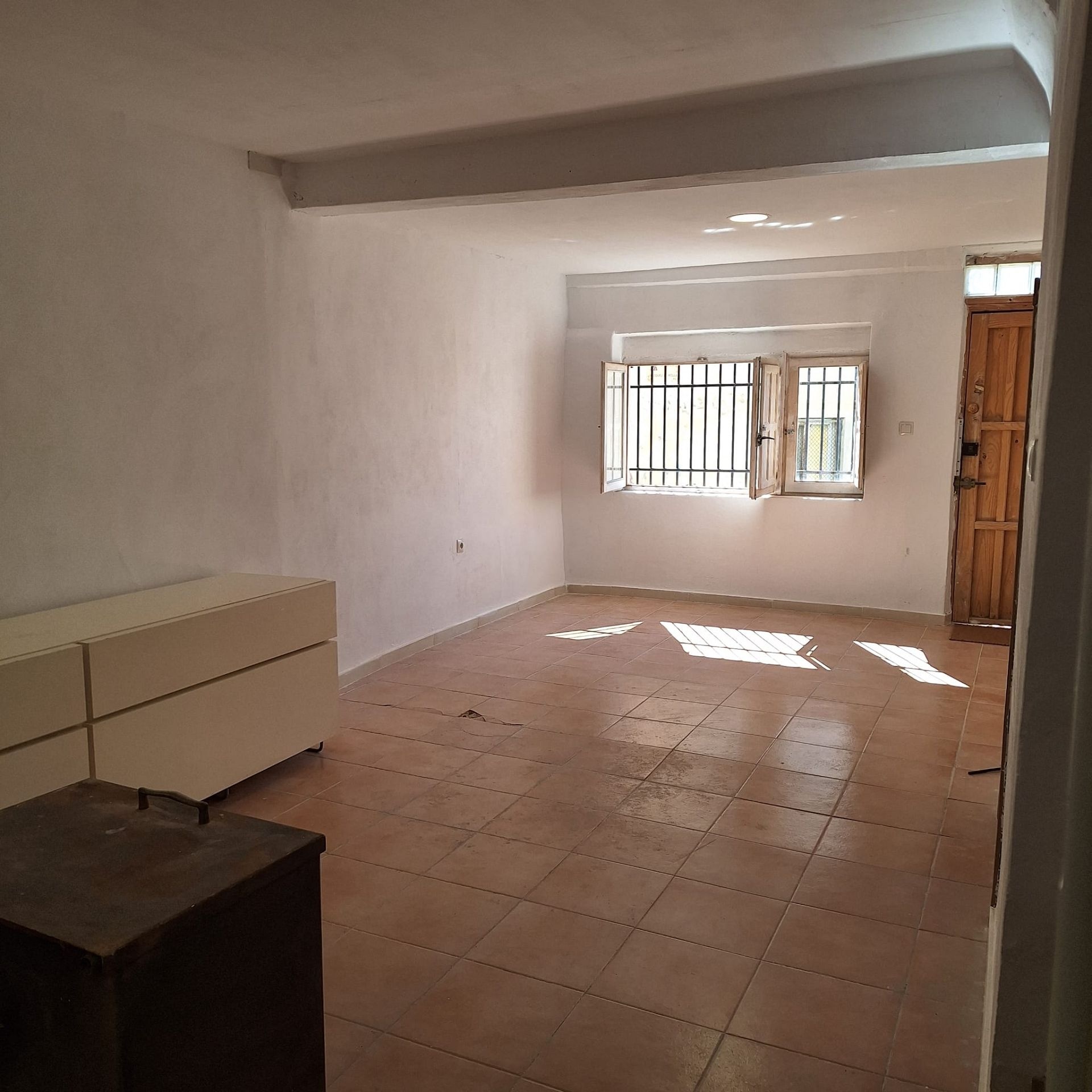 Resale - 2 Bedroom 1 Bathroom Townhouse in Sax -  - Alicante