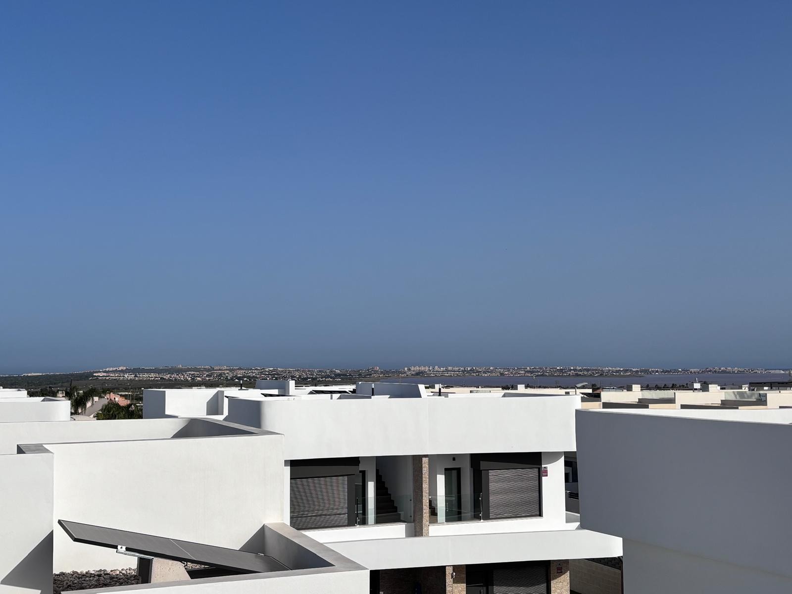 Resale - 2 Bedroom 2 Bathroom Townhouse in Los Montesinos -  - Alicante