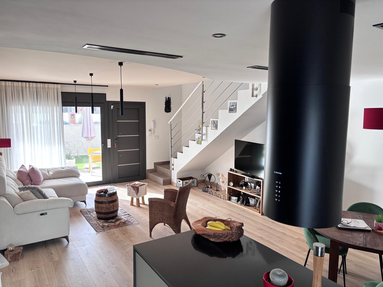 Resale - 2 Bedroom 2 Bathroom Townhouse in Los Montesinos -  - Alicante