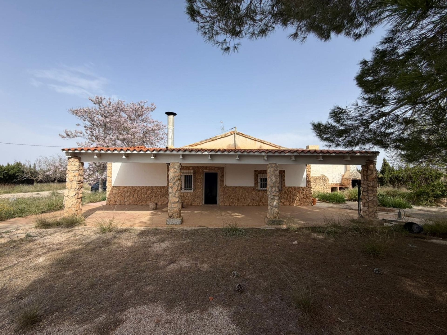 4 Bedroom 2 Bathroom Villa in Yecla