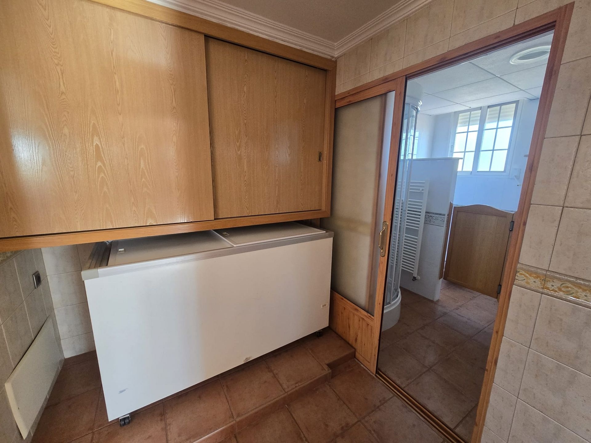 Resale - 8 Bedroom 3 Bathroom Villa in Sax -  - Alicante