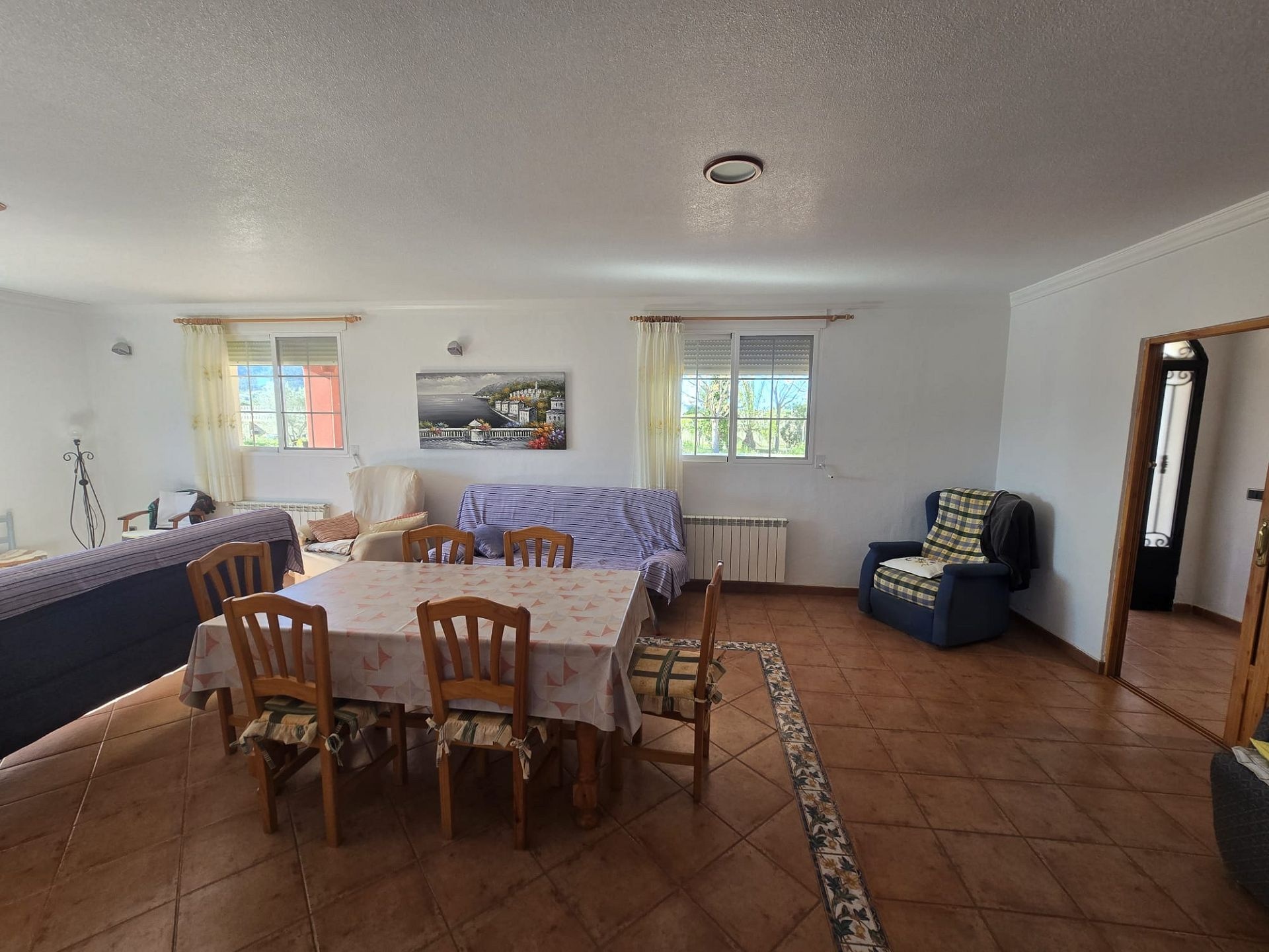 Resale - 8 Bedroom 3 Bathroom Villa in Sax -  - Alicante