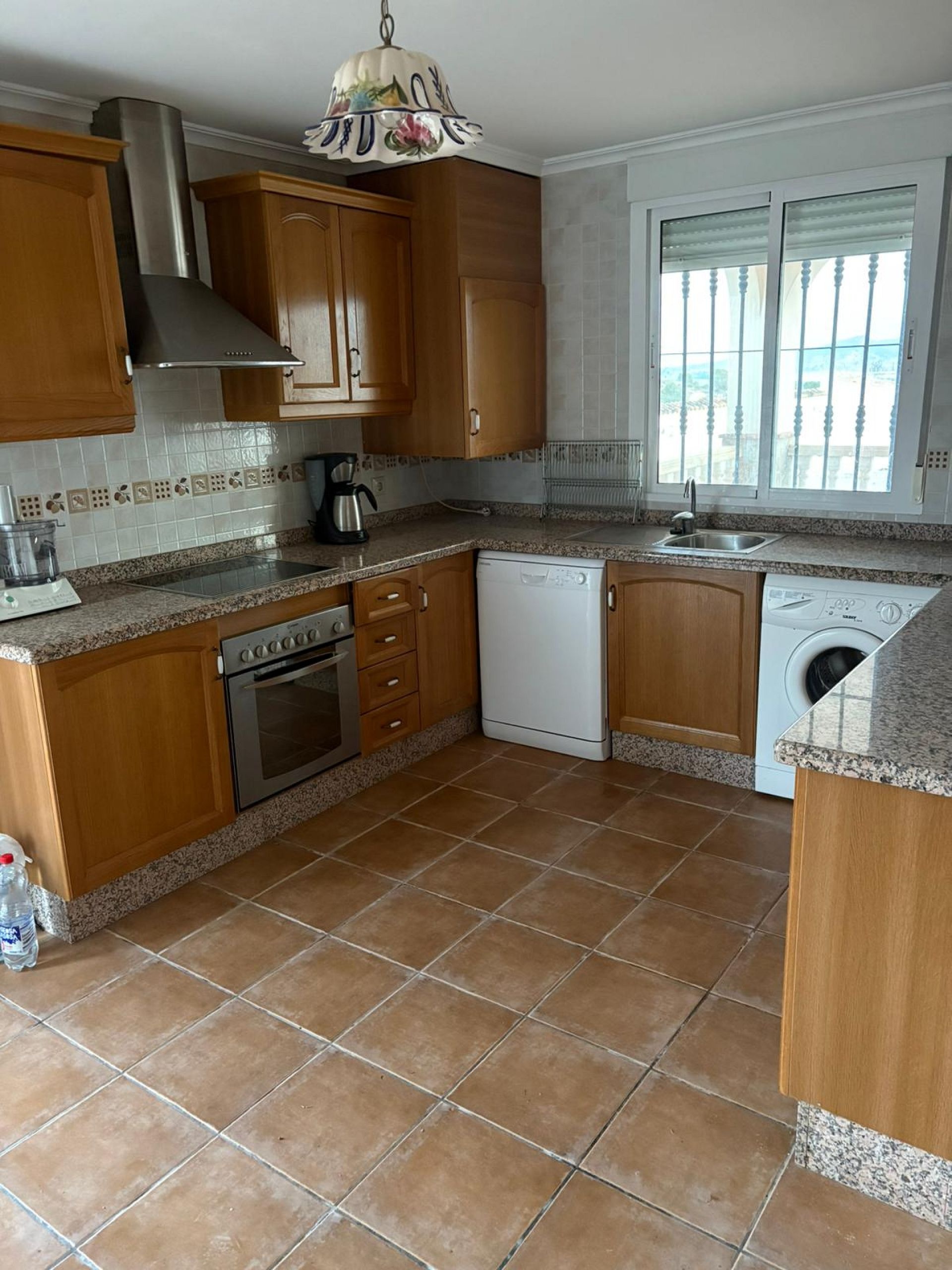 Resale - 3 Bedroom 2 Bathroom Villa in Monóvar -  - Alicante