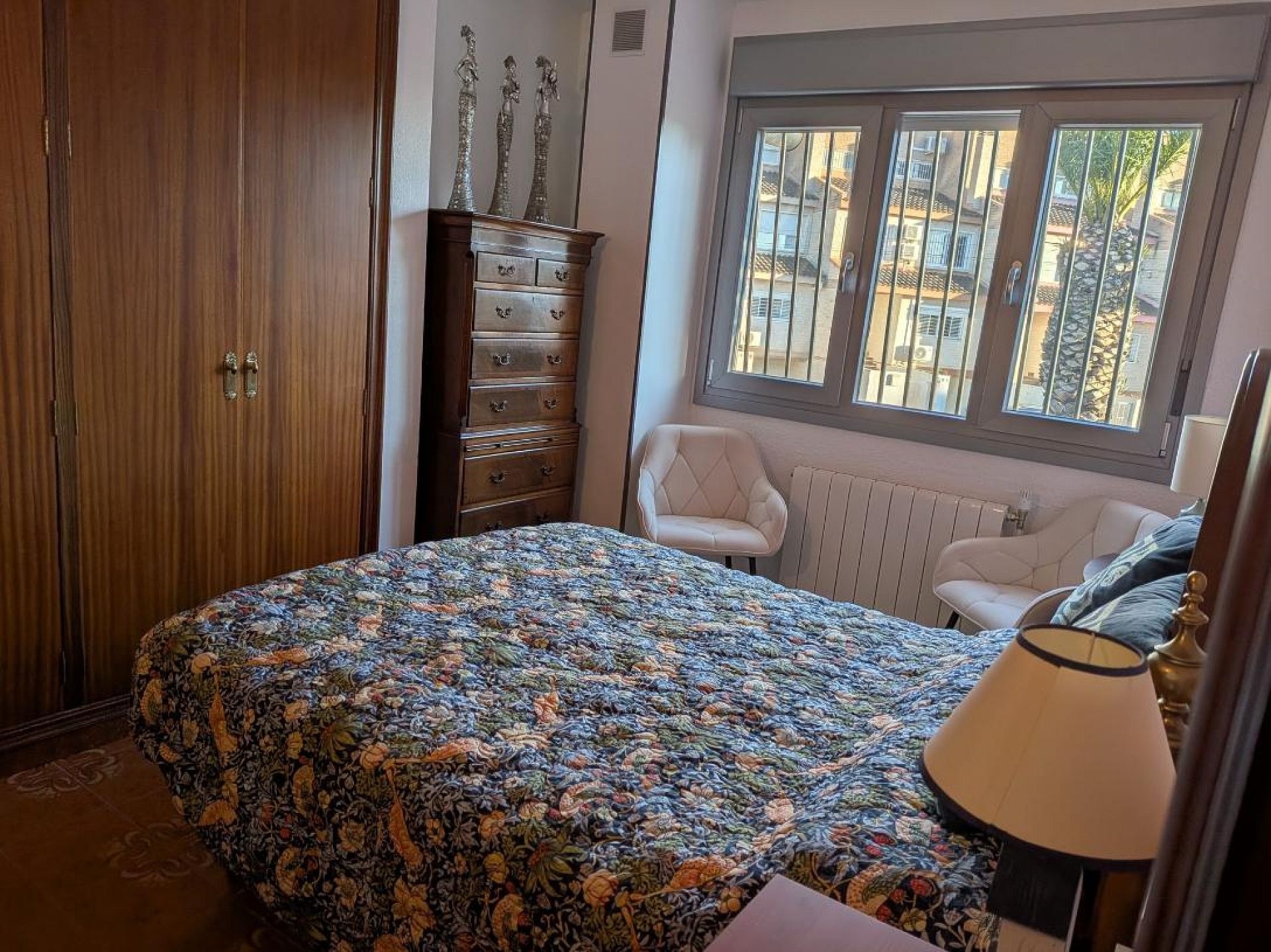 Resale - 6 Bedroom 5 Bathroom Villa in Petrer -  - Alicante