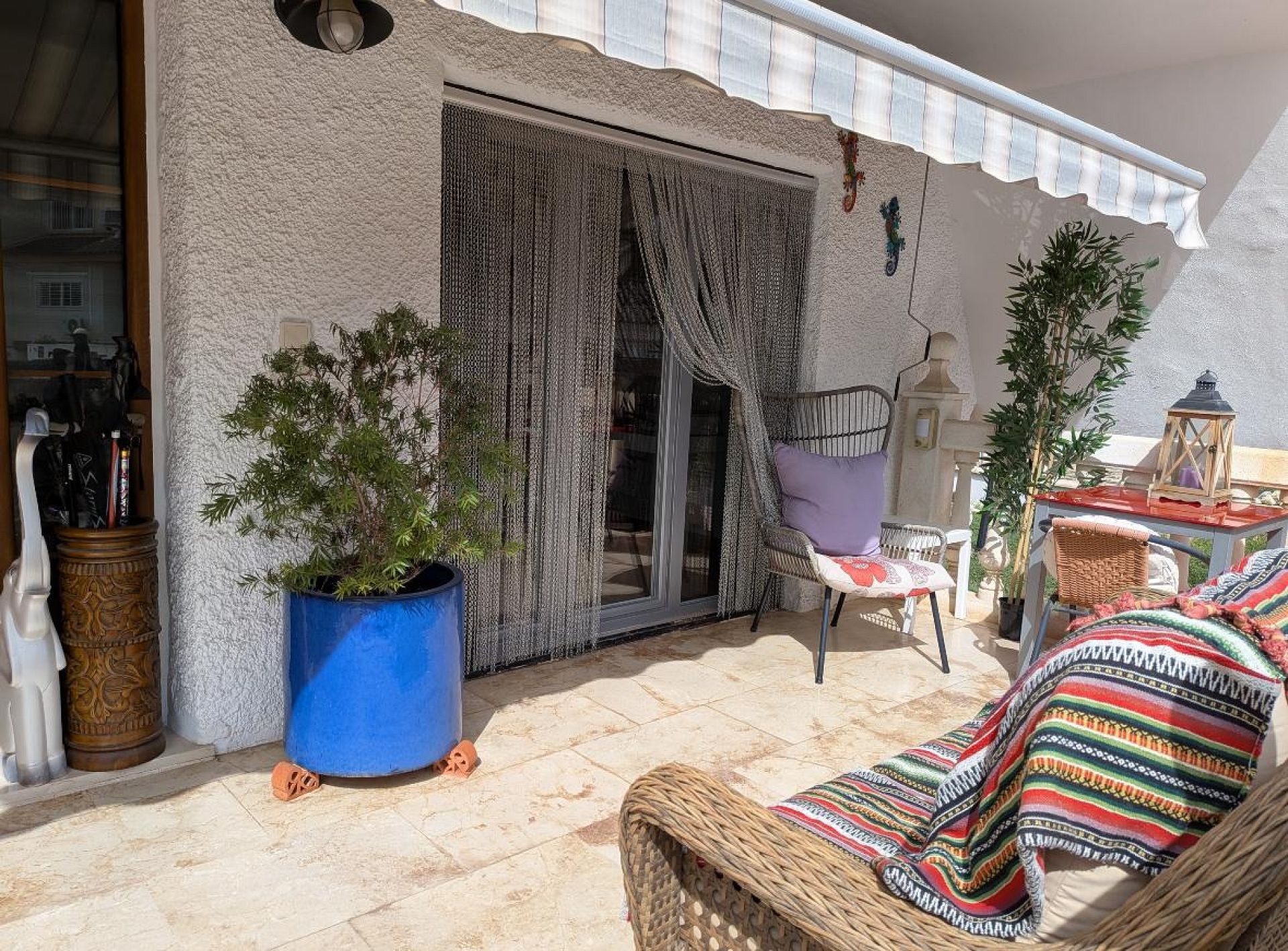 Resale - 6 Bedroom 5 Bathroom Villa in Petrer -  - Alicante