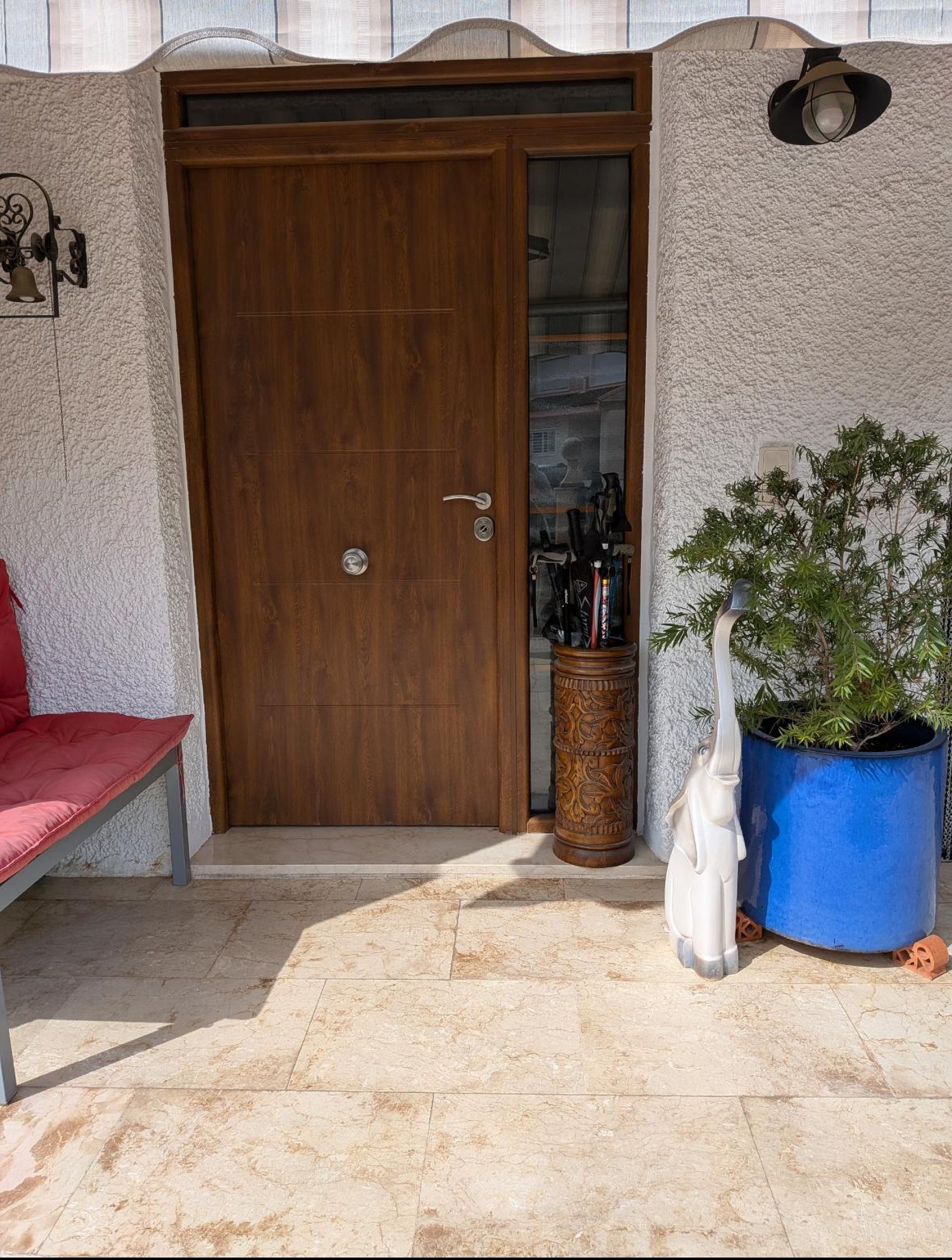 Resale - 6 Bedroom 5 Bathroom Villa in Petrer -  - Alicante
