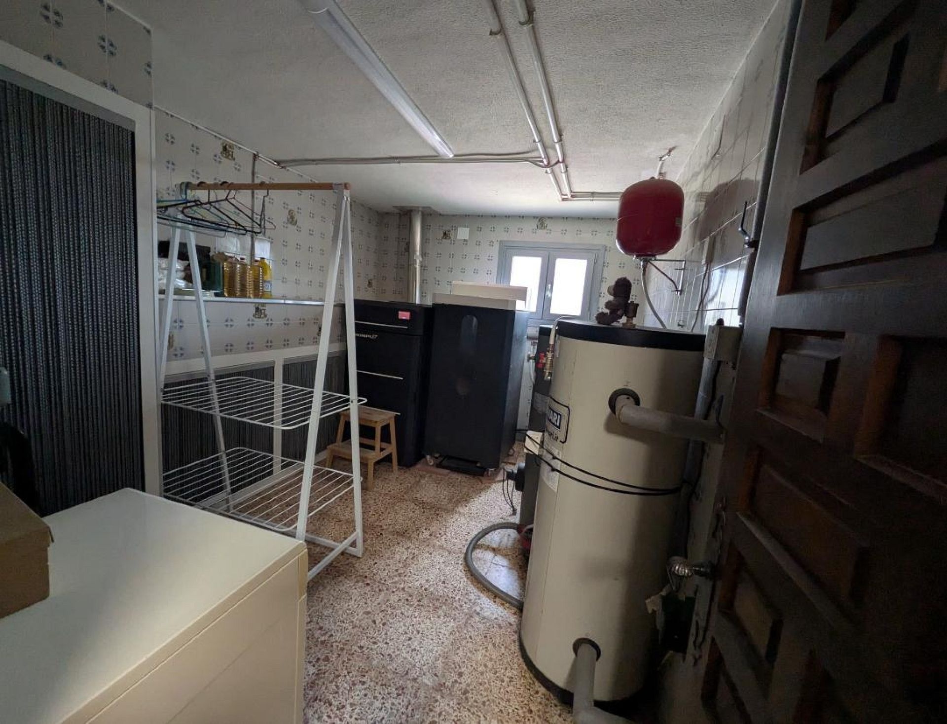 Resale - 6 Bedroom 5 Bathroom Villa in Petrer -  - Alicante