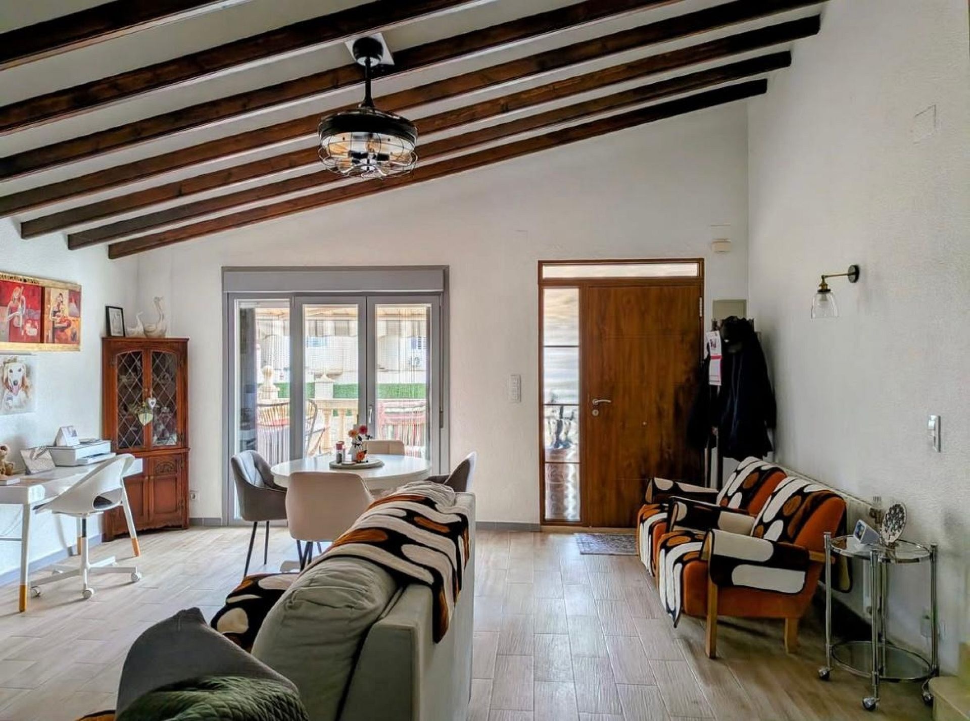 Resale - 6 Bedroom 5 Bathroom Villa in Petrer -  - Alicante