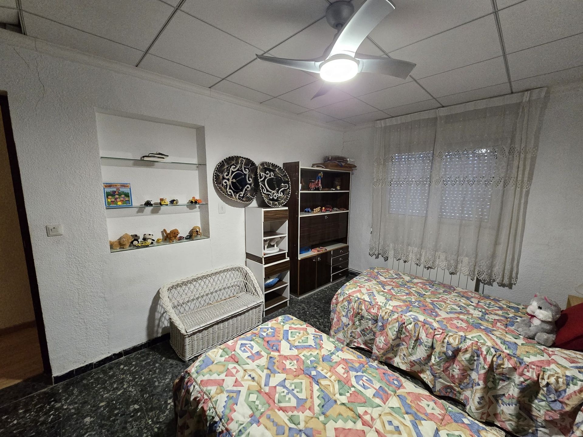 Resale - 7 Bedroom 3 Bathroom Villa in Villena -  - Alicante