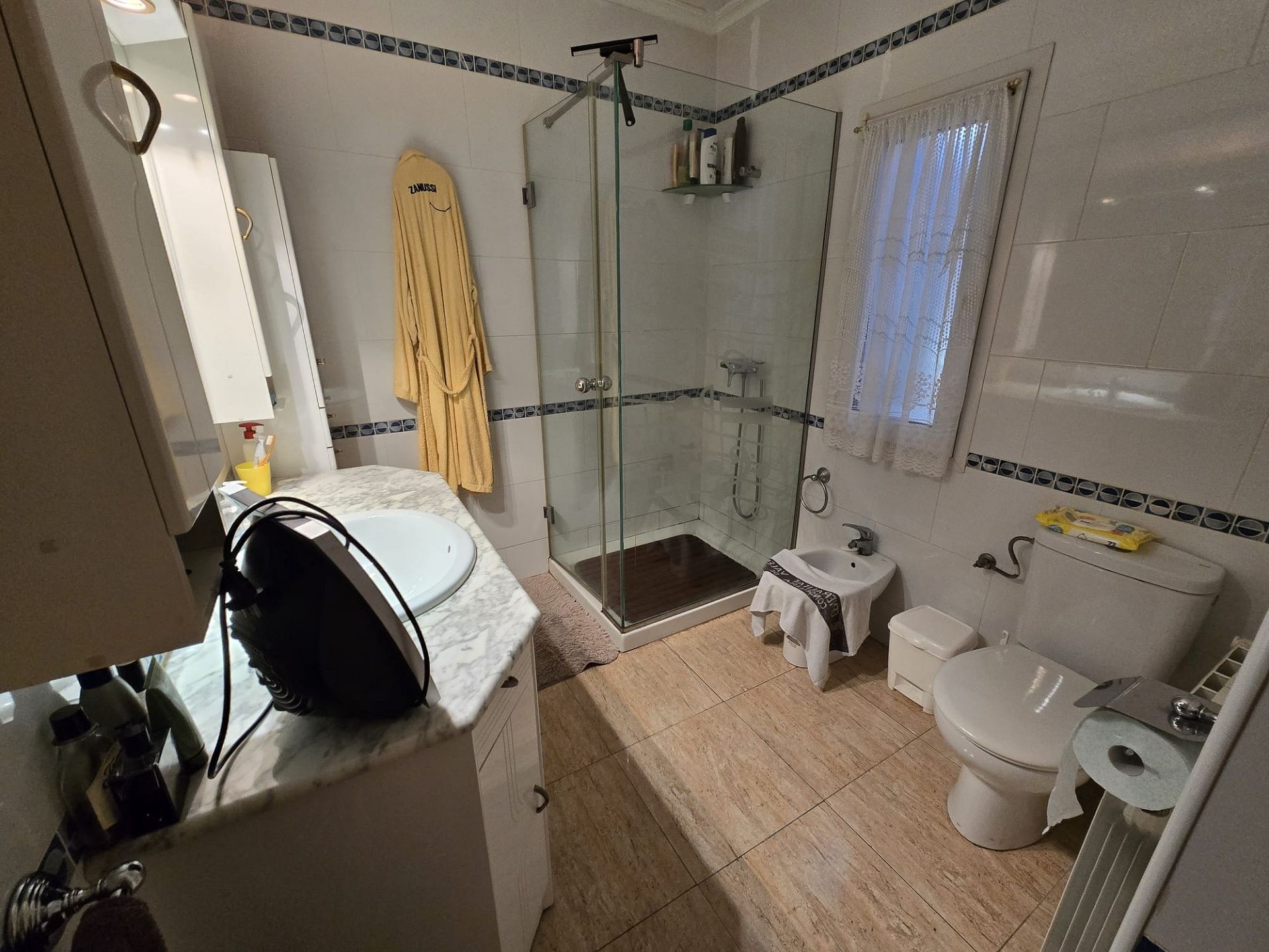 Resale - 7 Bedroom 3 Bathroom Villa in Villena -  - Alicante
