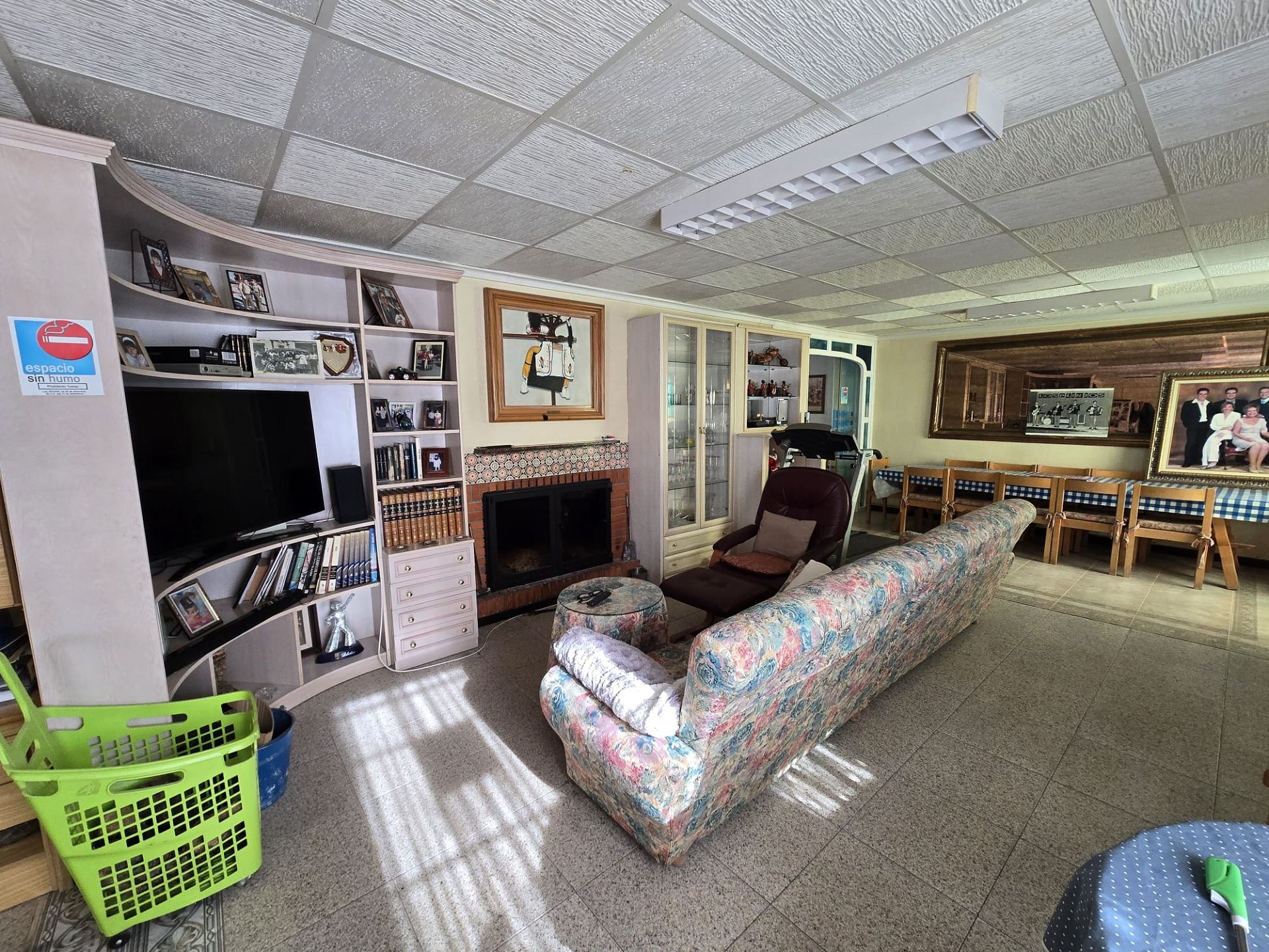 Resale - 7 Bedroom 3 Bathroom Villa in Villena -  - Alicante
