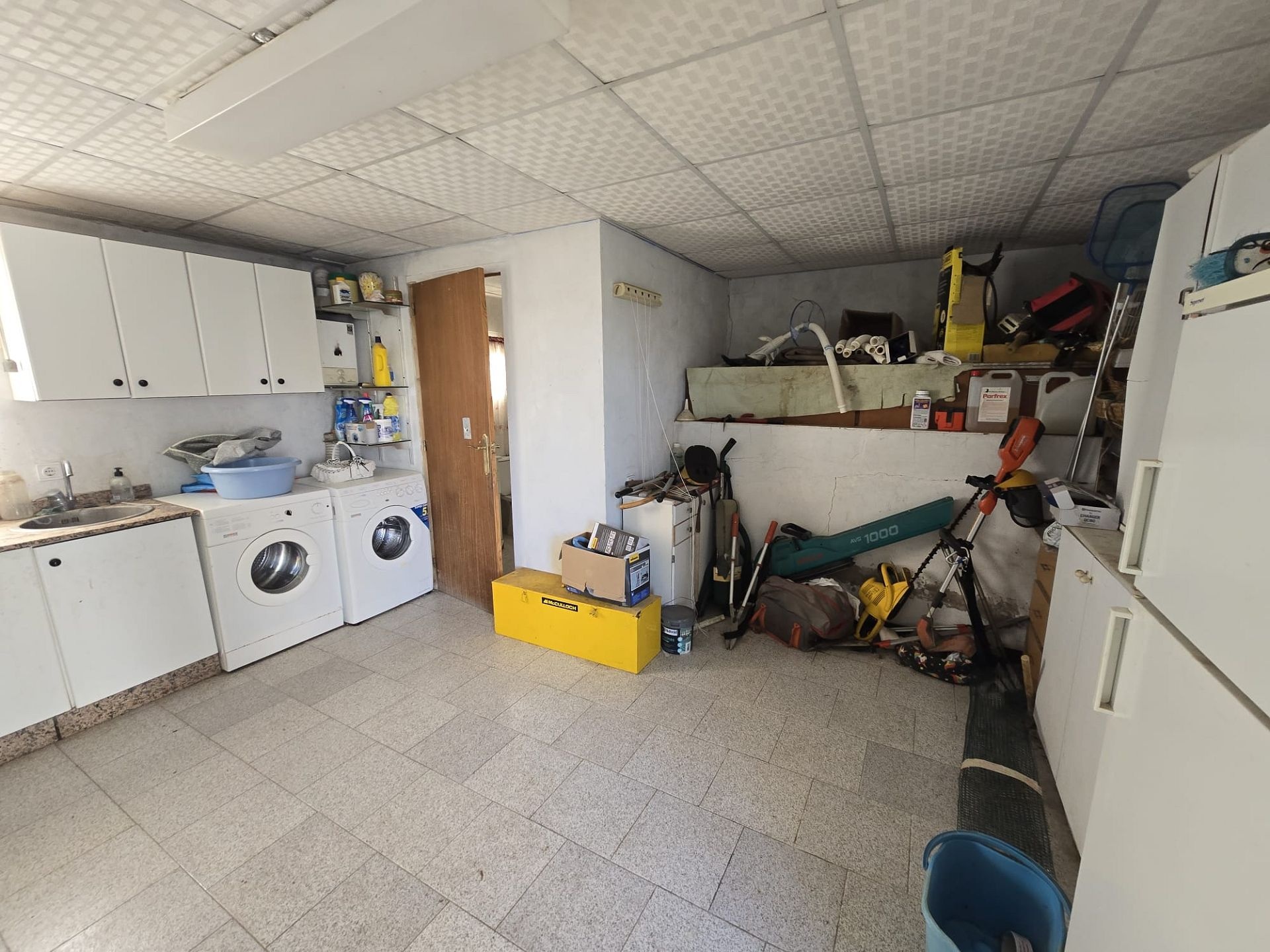 Resale - 7 Bedroom 3 Bathroom Villa in Villena -  - Alicante
