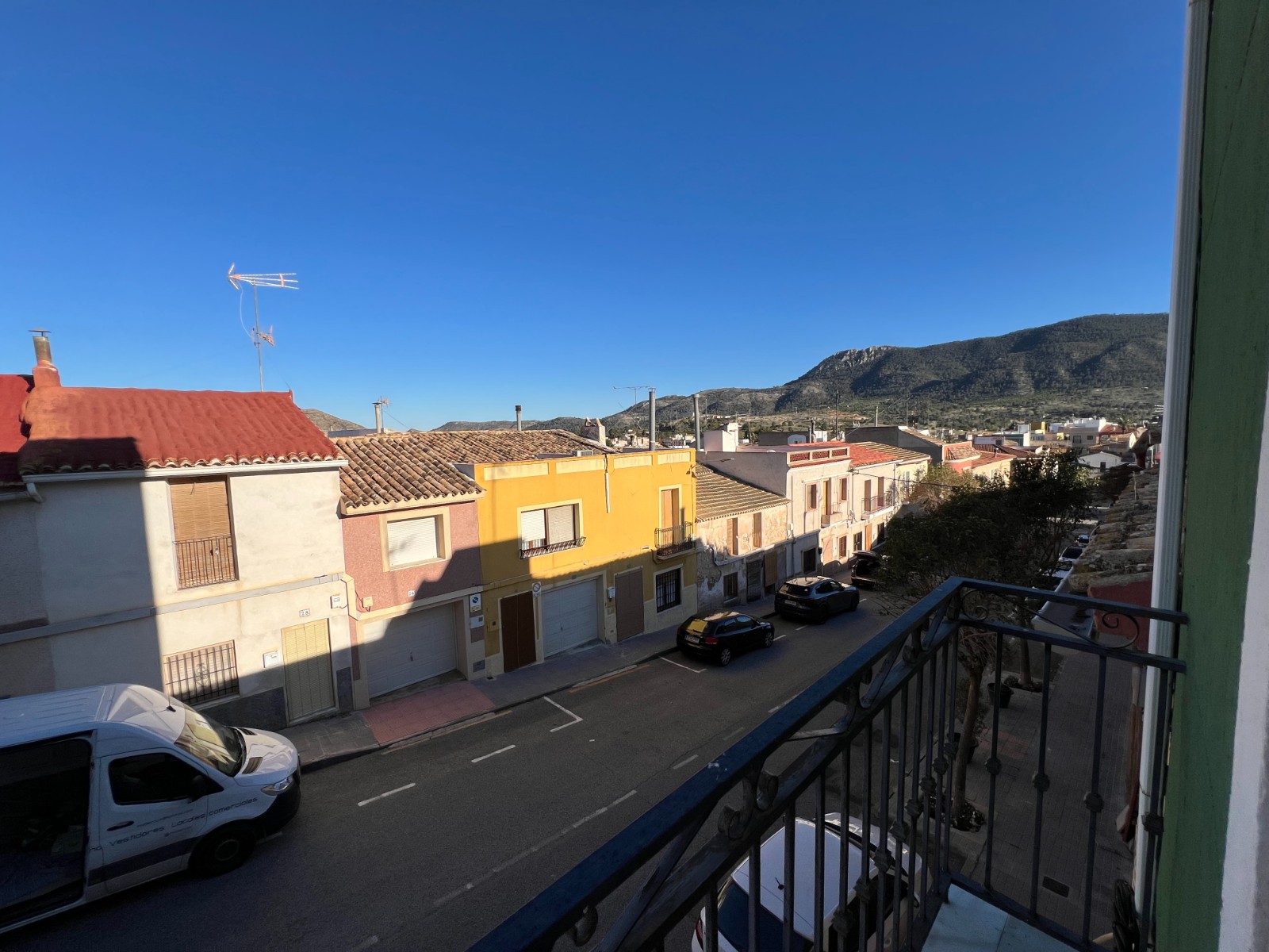 Resale - 3 Bedroom 2 Bathroom Townhouse in Hondón de las Nieves -  - Alicante