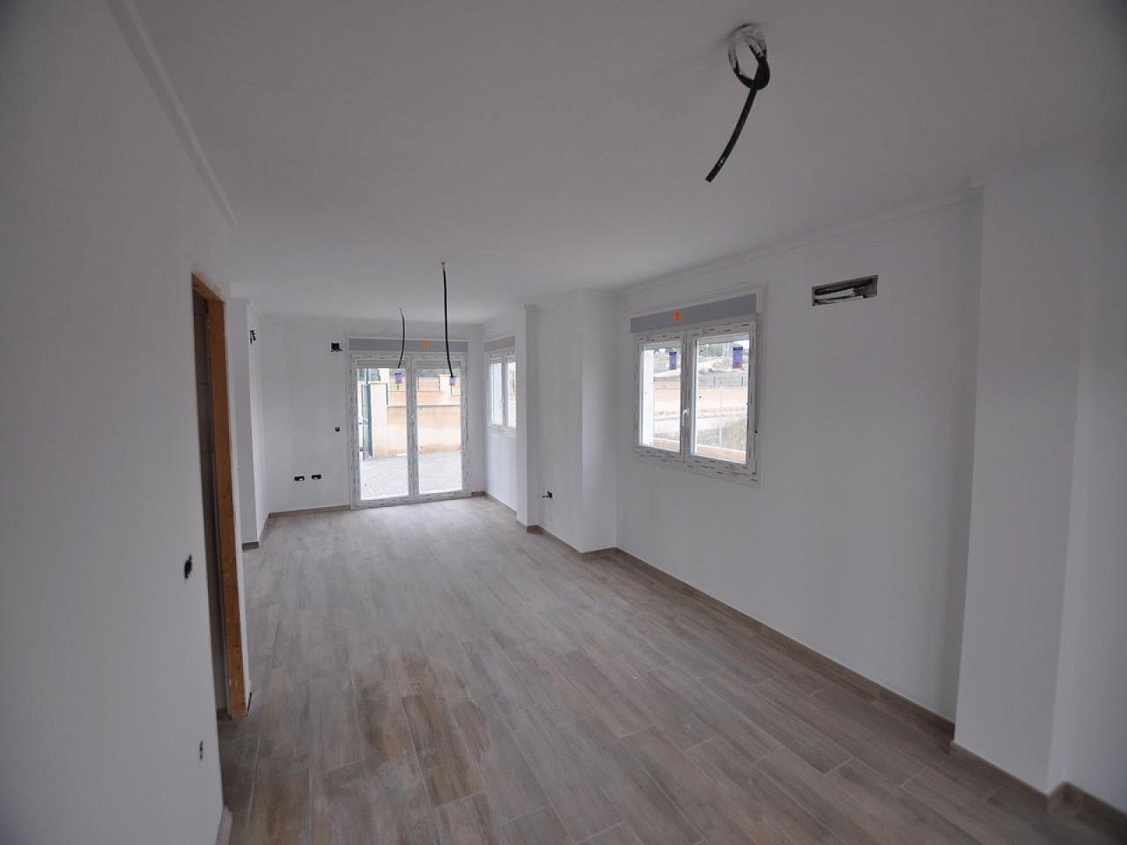 Resale - 3 Bedroom 2 Bathroom Villa in Salinas -  - Alicante