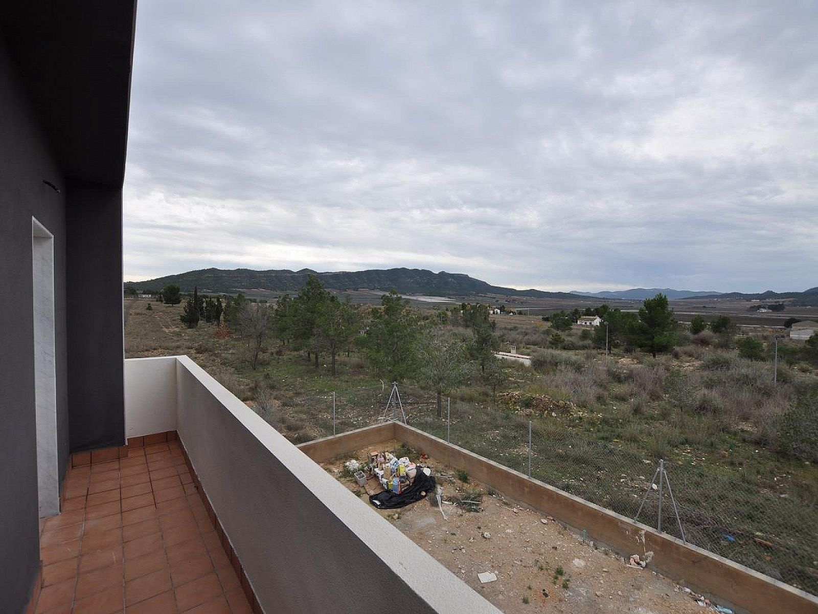 Resale - 3 Bedroom 2 Bathroom Villa in Salinas -  - Alicante