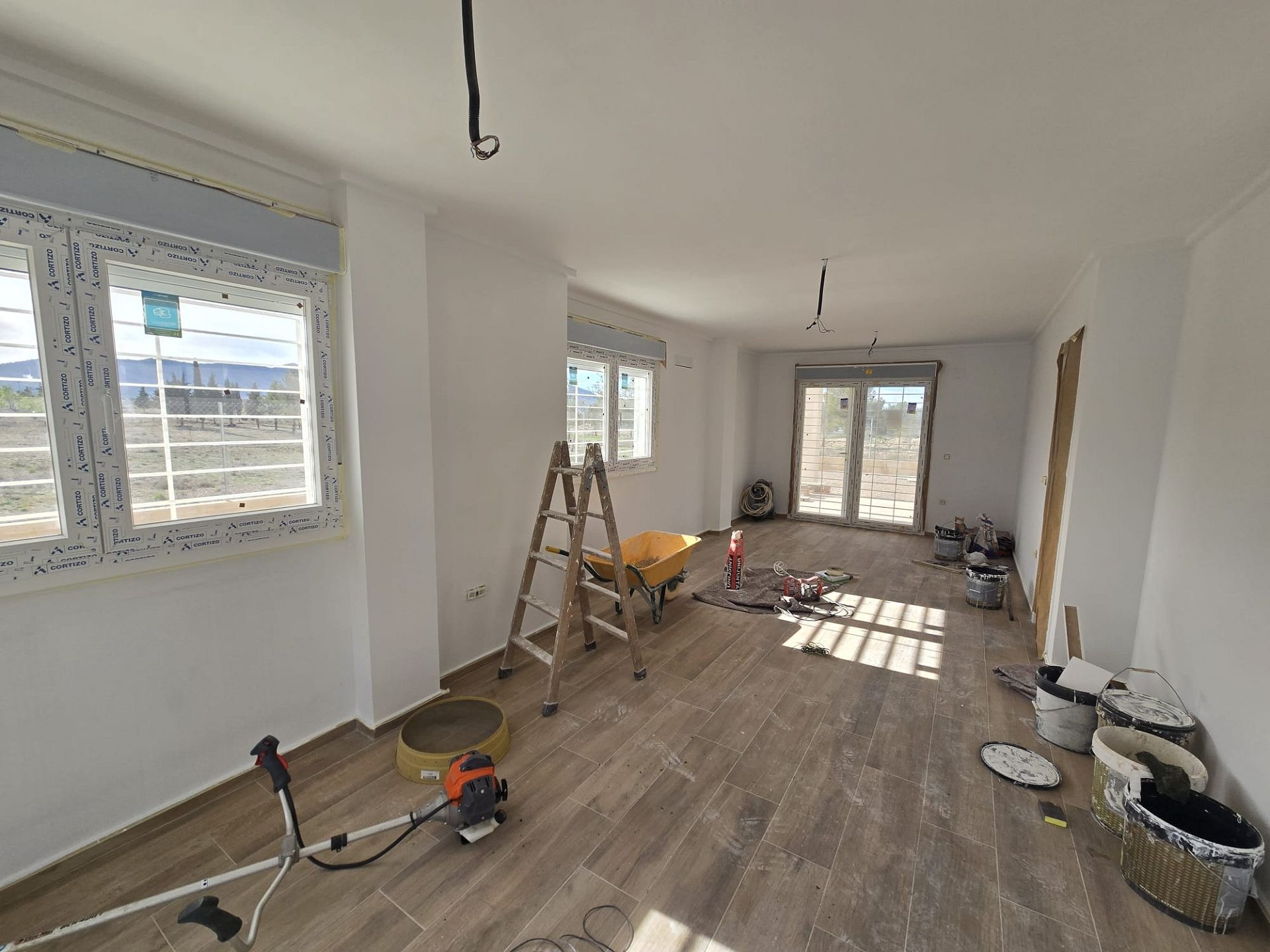 Resale - 3 Bedroom 2 Bathroom Villa in Salinas -  - Alicante