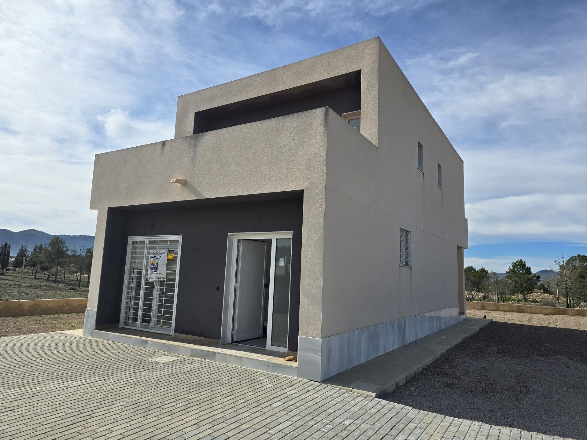 Resale - 3 Bedroom 2 Bathroom Villa in Salinas -  - Alicante