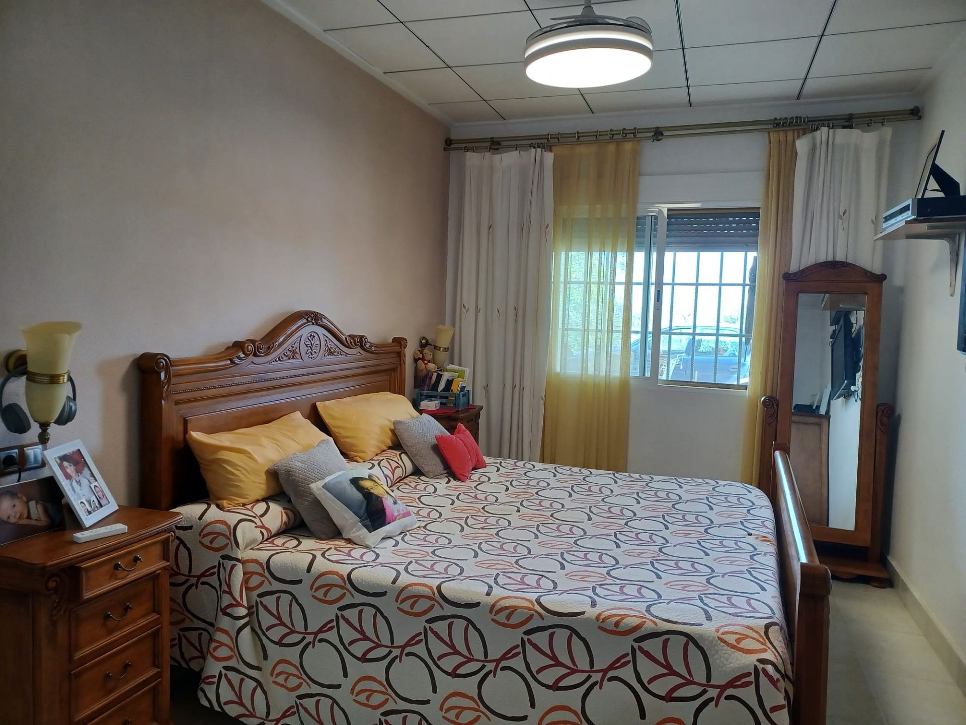 Resale - 4 Bedroom 2 Bathroom Country house in Monóvar -  - Alicante