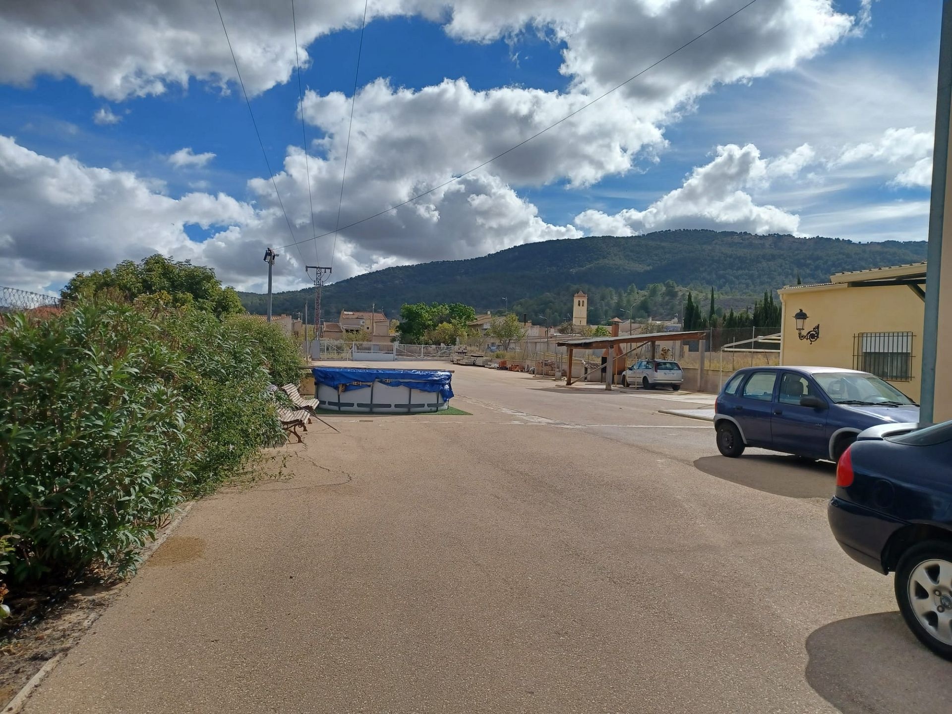 Resale - 4 Bedroom 2 Bathroom Country house in Monóvar -  - Alicante