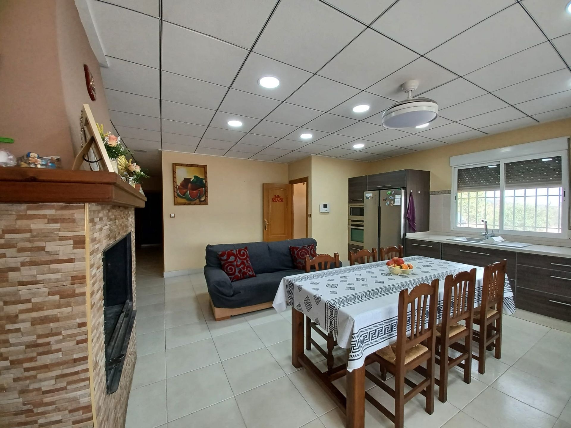 Resale - 4 Bedroom 2 Bathroom Country house in Monóvar -  - Alicante