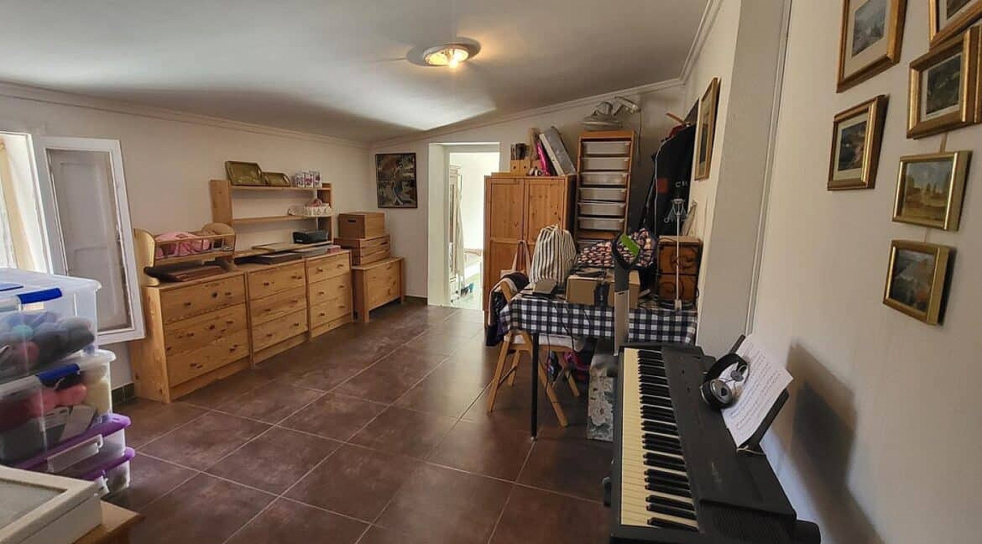 Resale - 4 Bedroom 2 Bathroom Country house in La Romana -  - Alicante