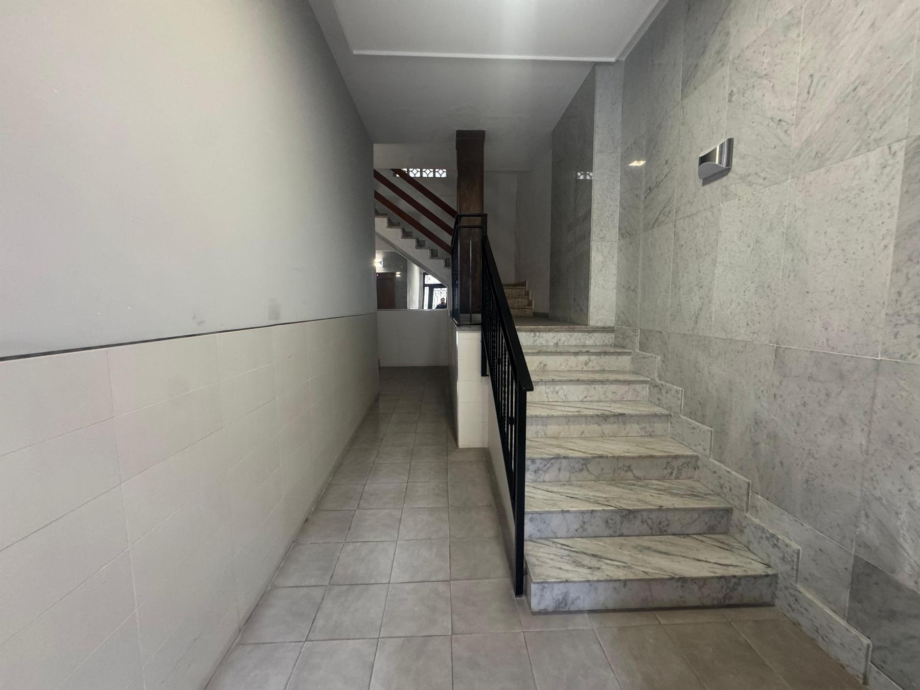 Resale - 3 Bedroom 3 Bathroom  in Torrevieja - Muelle Pesquero - Alicante