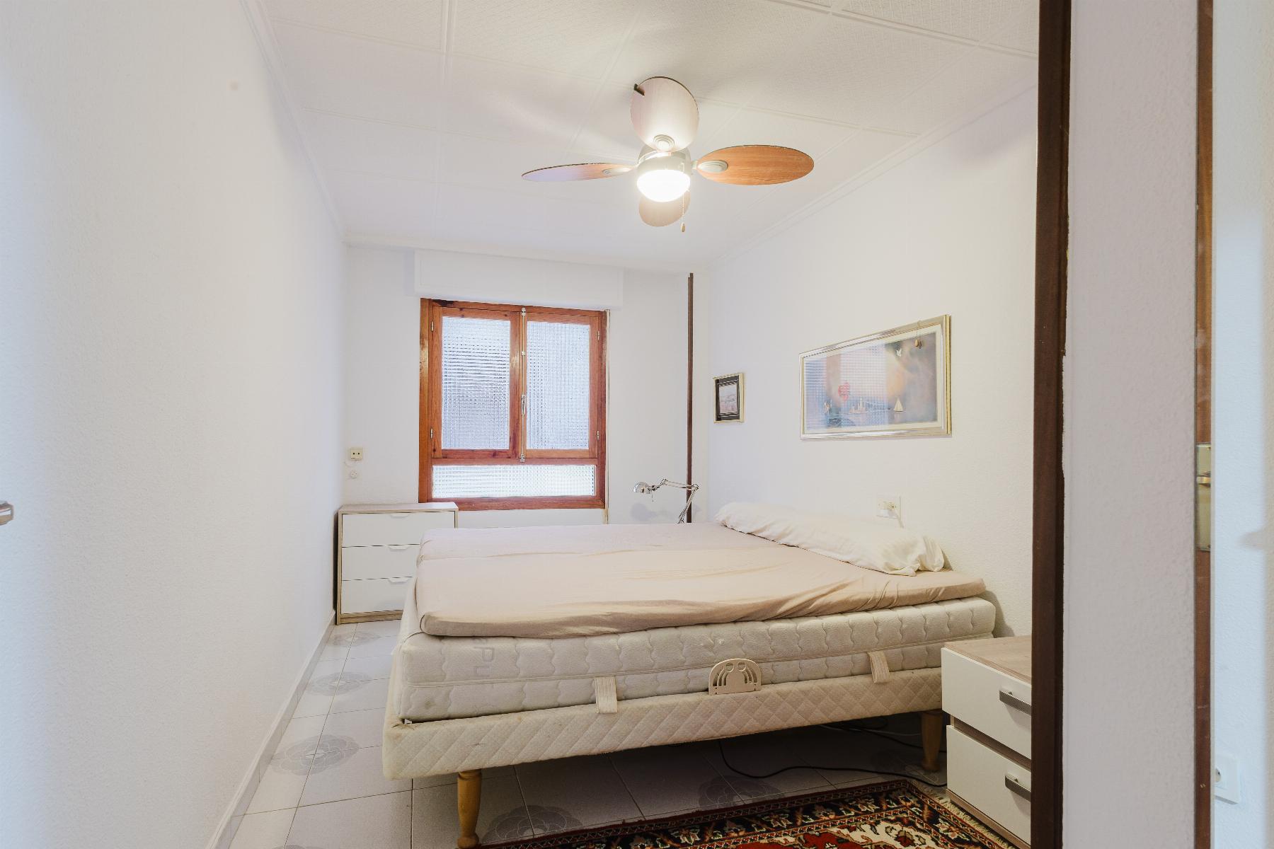 Resale - 3 Bedroom 2 Bathroom  in Torrevieja - Playa del Acequión - Alicante