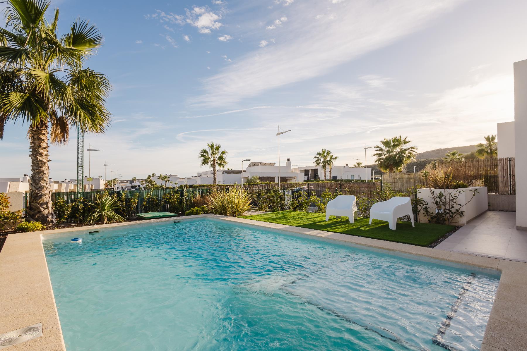 Resale - 4 Bedroom 4 Bathroom  in Algorfa - Campo de Golf - Algorfa - Alicante
