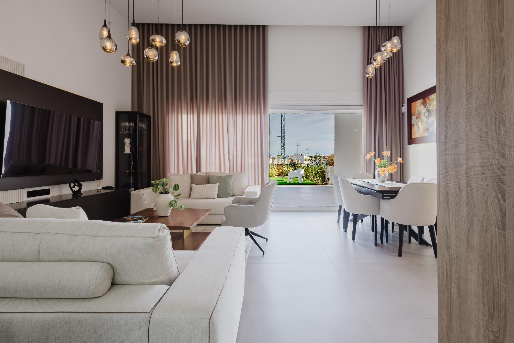 Resale - 4 Bedroom 4 Bathroom  in Algorfa - Campo de Golf - Algorfa - Alicante