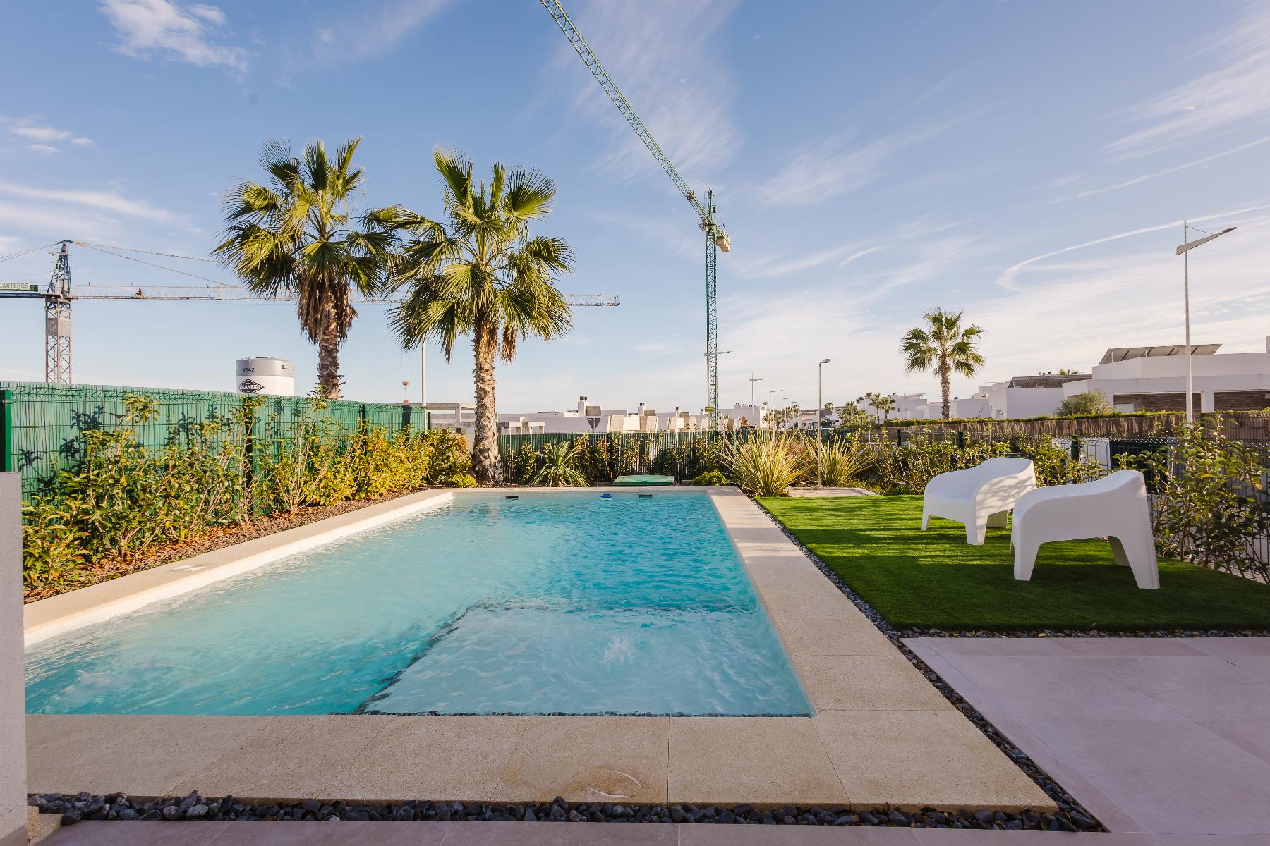 Resale - 4 Bedroom 4 Bathroom  in Algorfa - Campo de Golf - Algorfa - Alicante