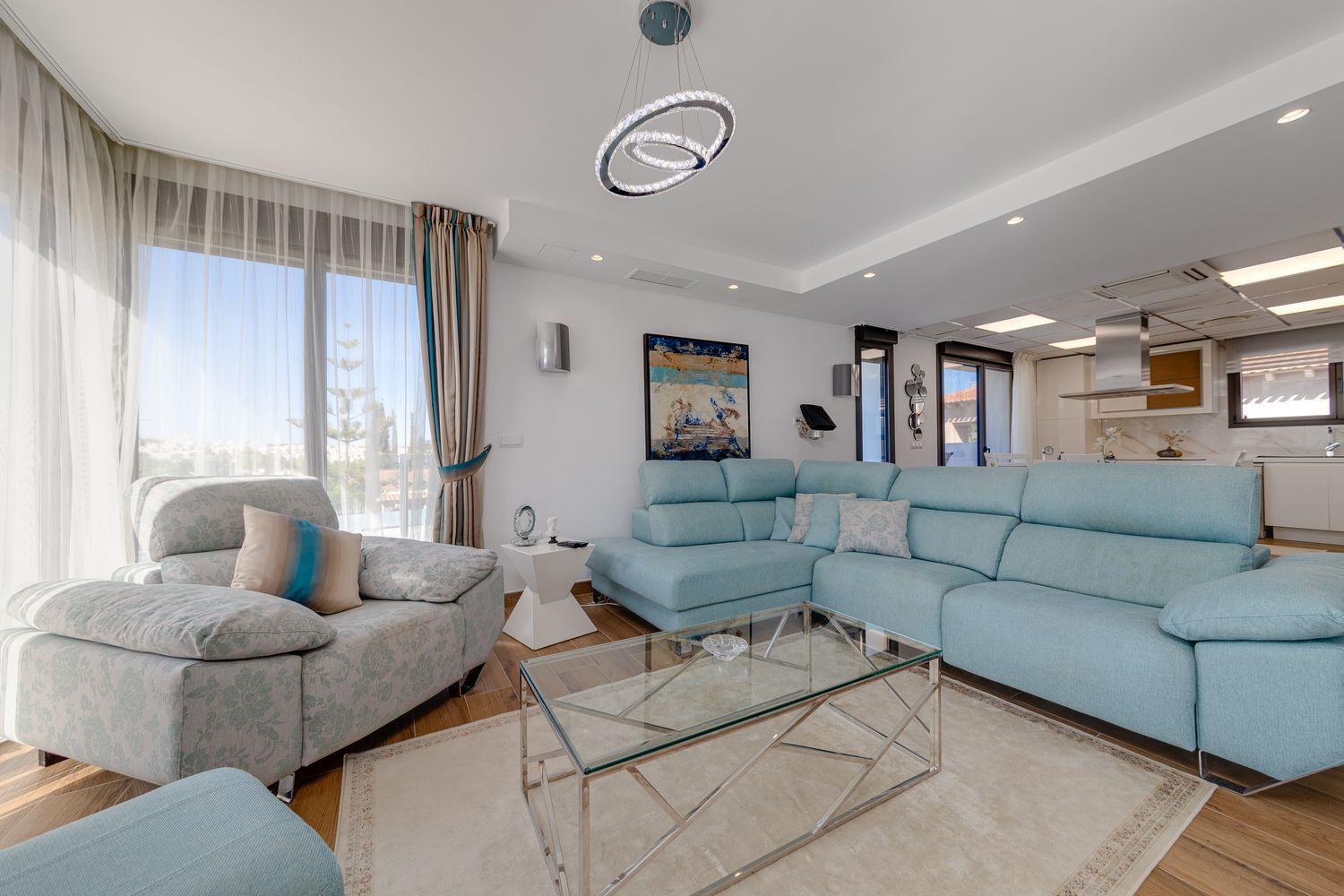 Resale - 3 Bedroom 4 Bathroom  in Torrevieja - Los Balcones - Alicante