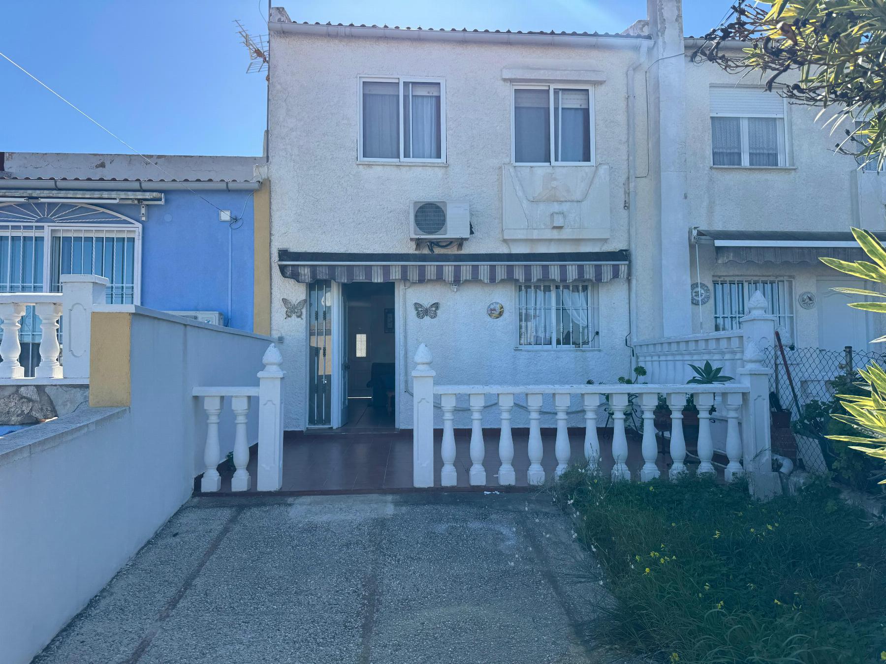 Resale - 3 Bedroom 2 Bathroom  in Torrevieja - Los Balcones - Alicante