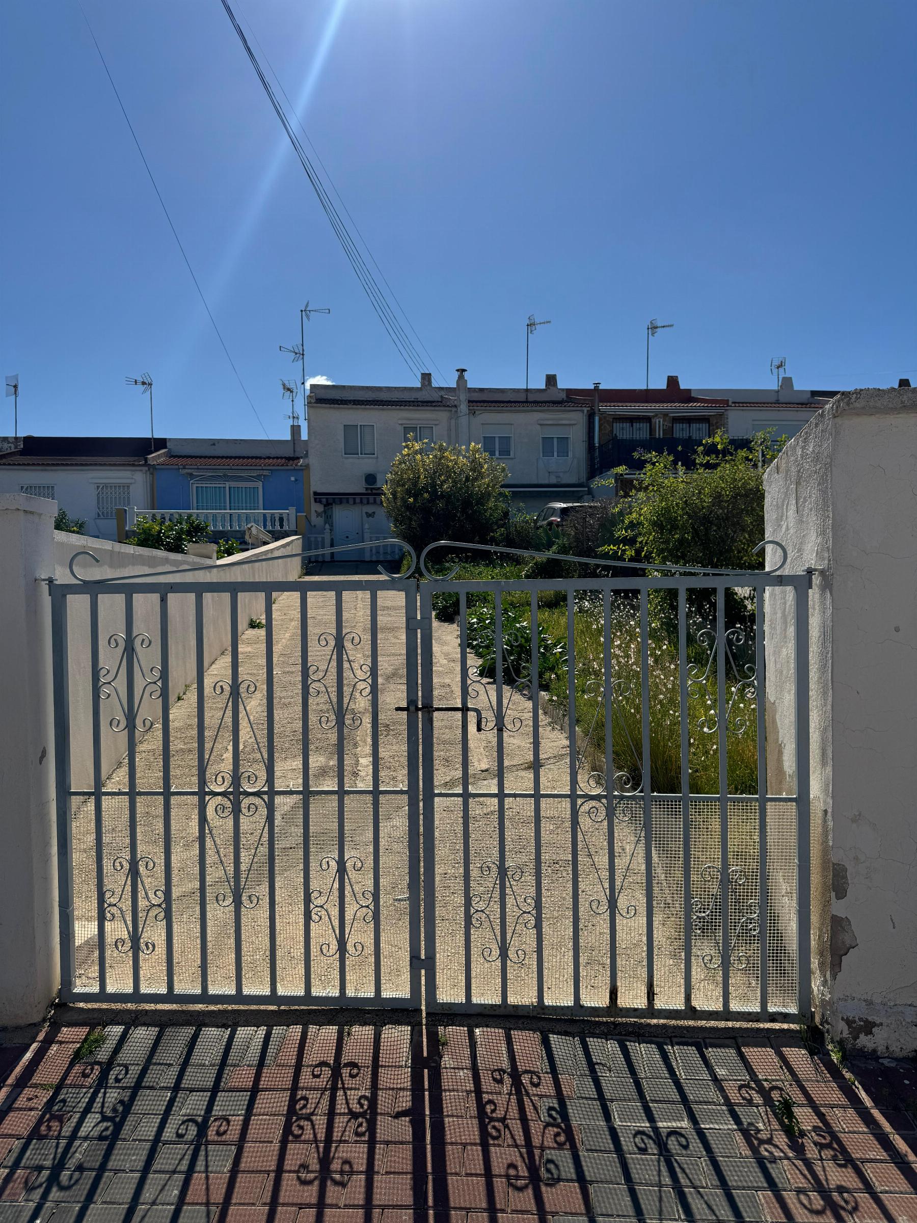 Resale - 3 Bedroom 2 Bathroom  in Torrevieja - Los Balcones - Alicante