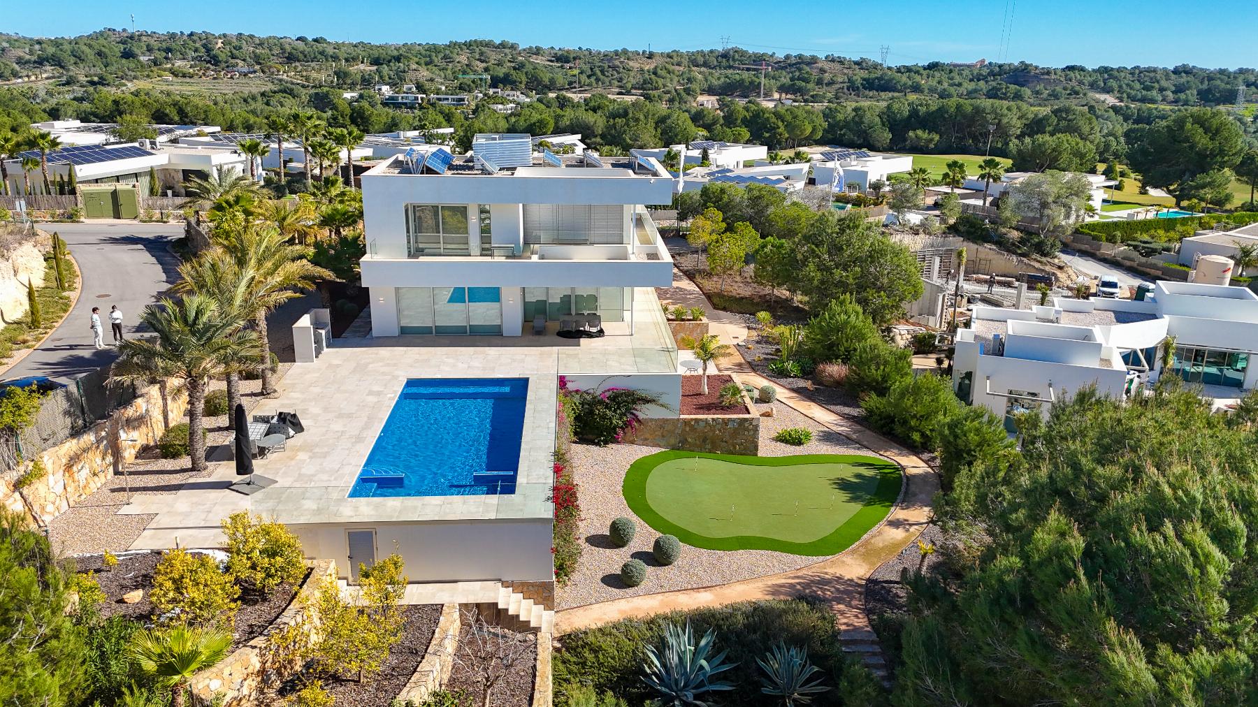 Resale - 5 Bedroom 6 Bathroom  in Orihuela Costa - Las Colinas Golf - Alicante