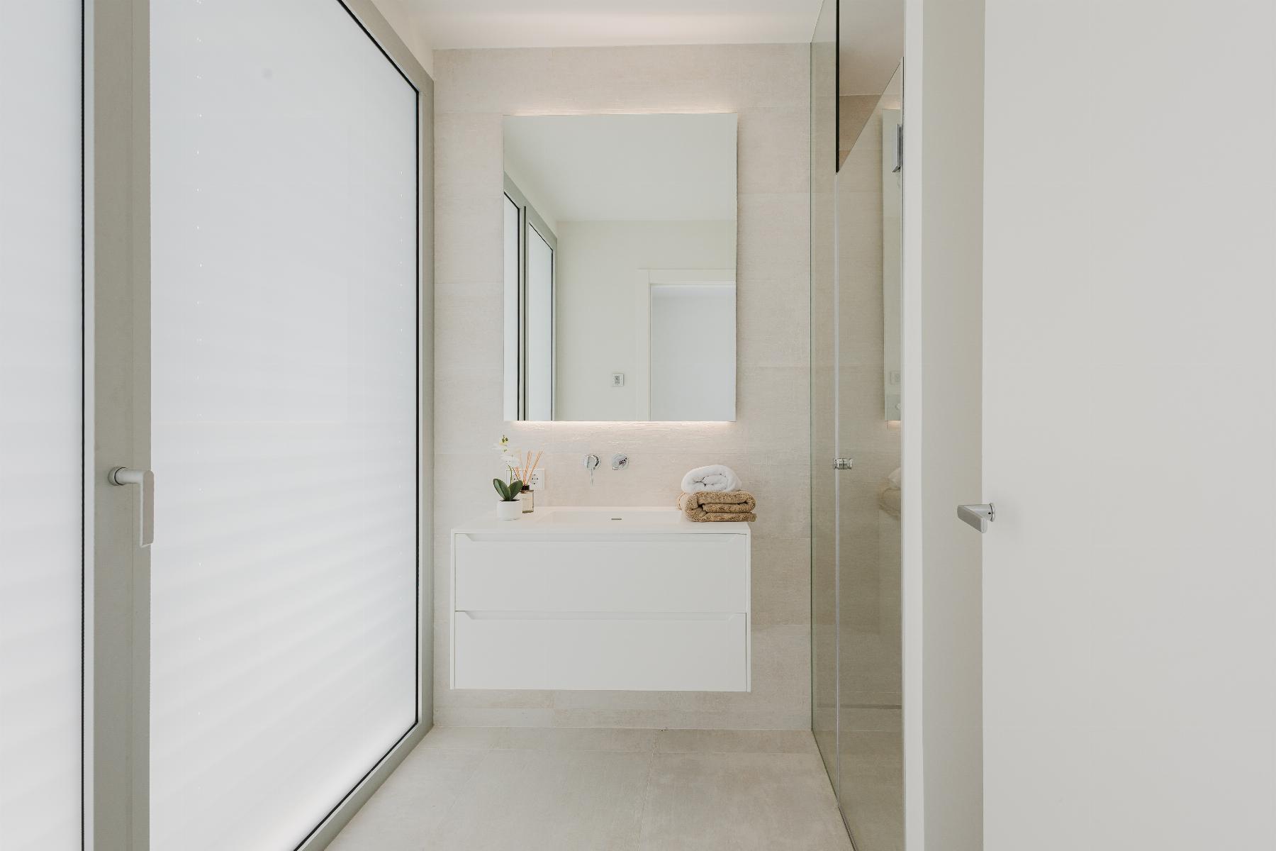 Resale - 5 Bedroom 6 Bathroom  in Orihuela Costa - Las Colinas Golf - Alicante